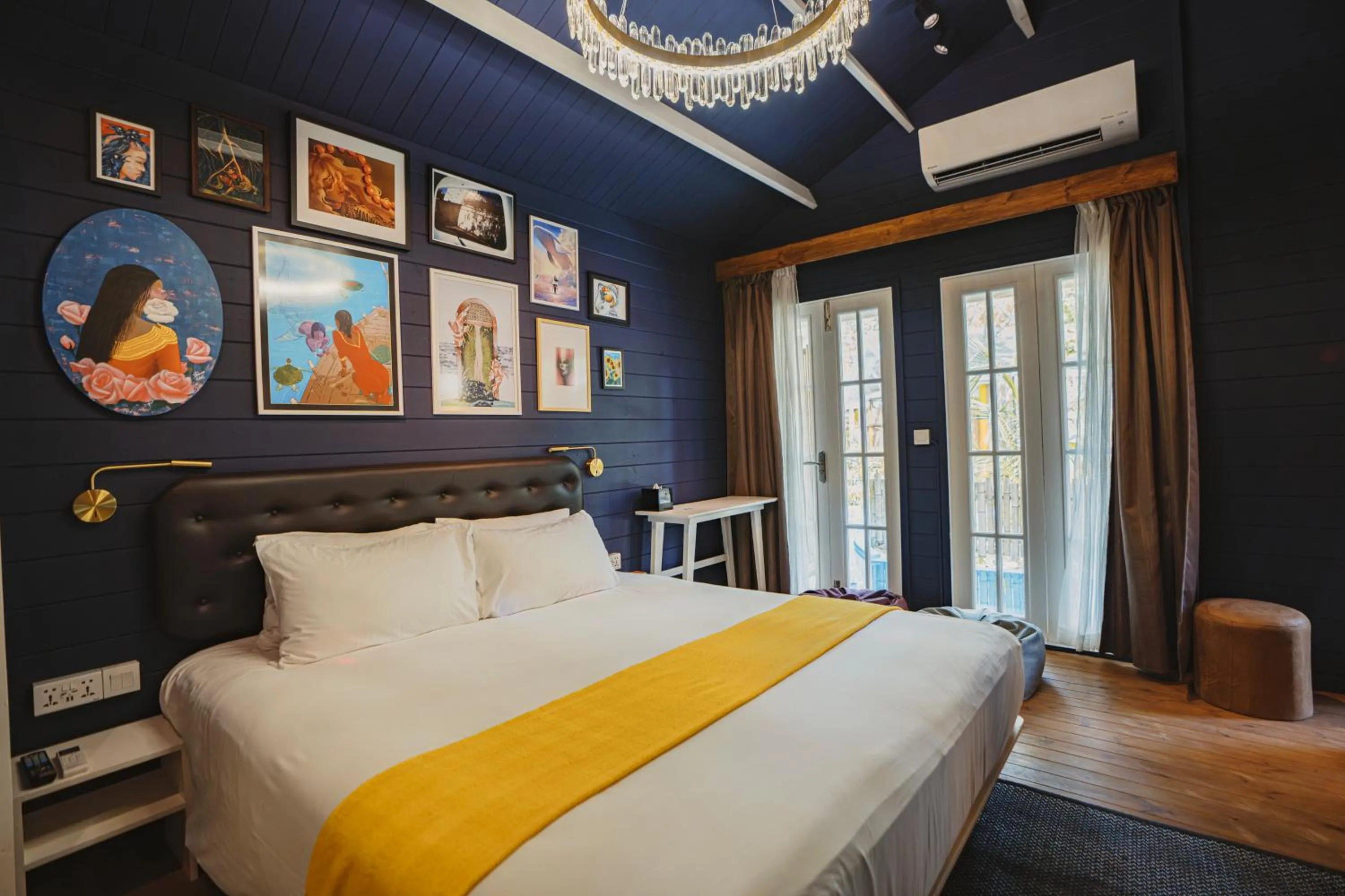 Bed in Oaga Art Resort Maldives - All Inclusive