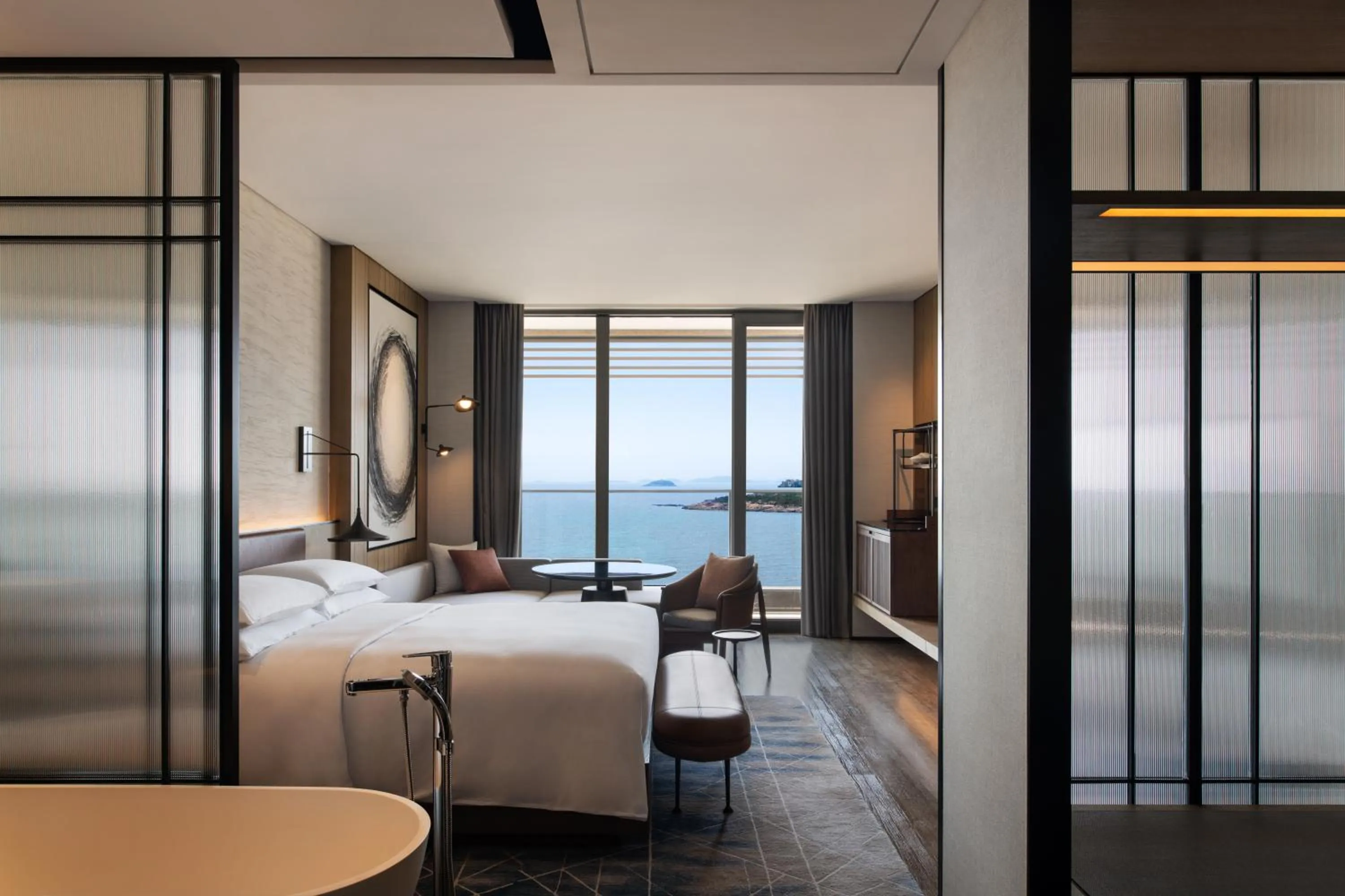 Bed in Sheraton Ningbo Xiangshan Resort