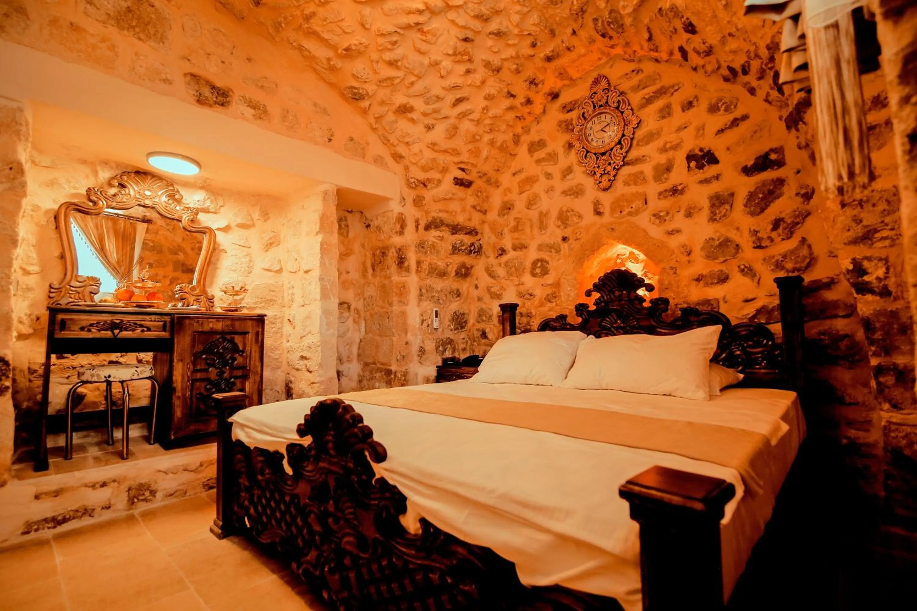 Bed in CARRA KONAĞI