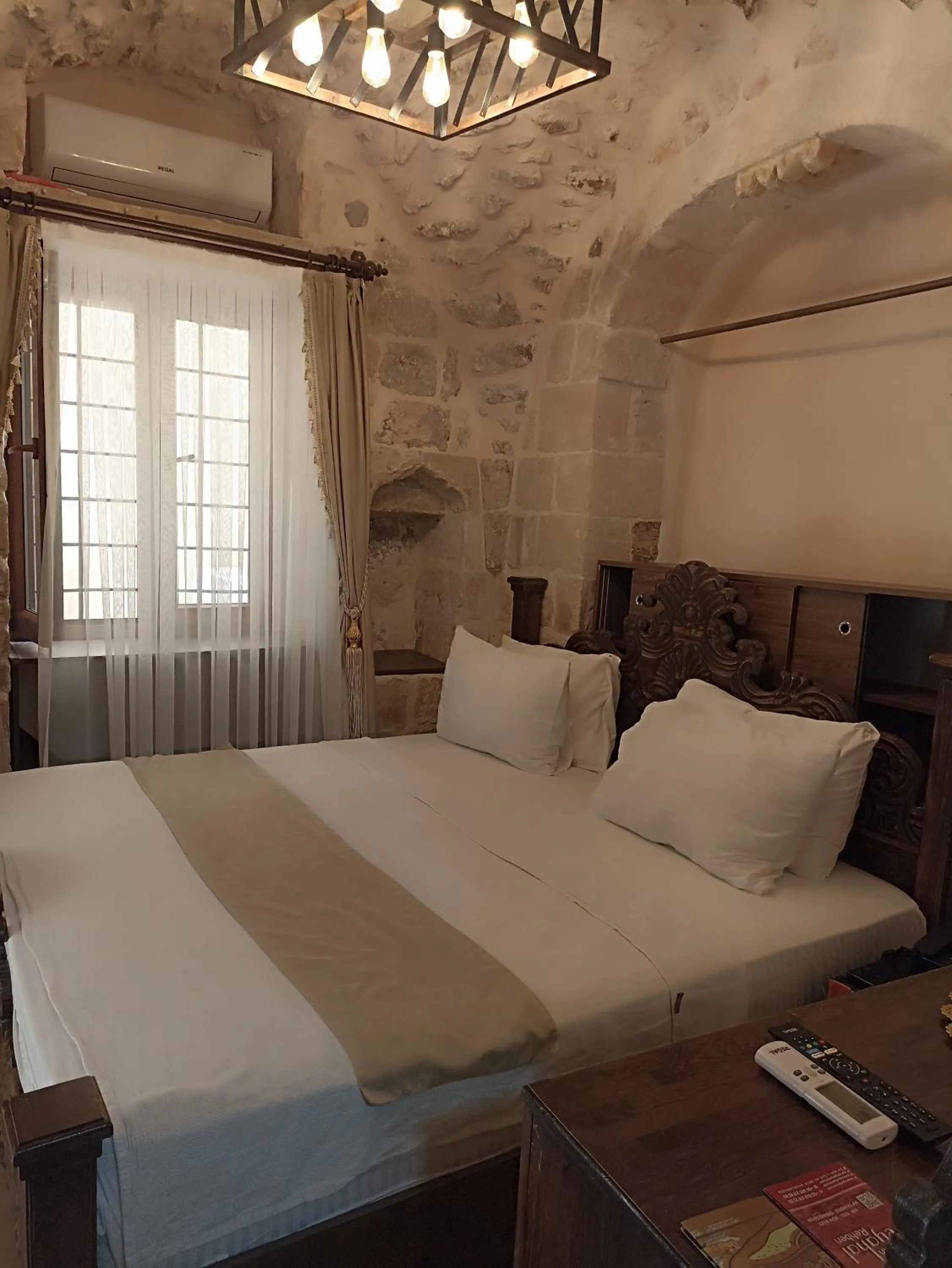 Photo of the whole room, Bed in CARRA KONAĞI