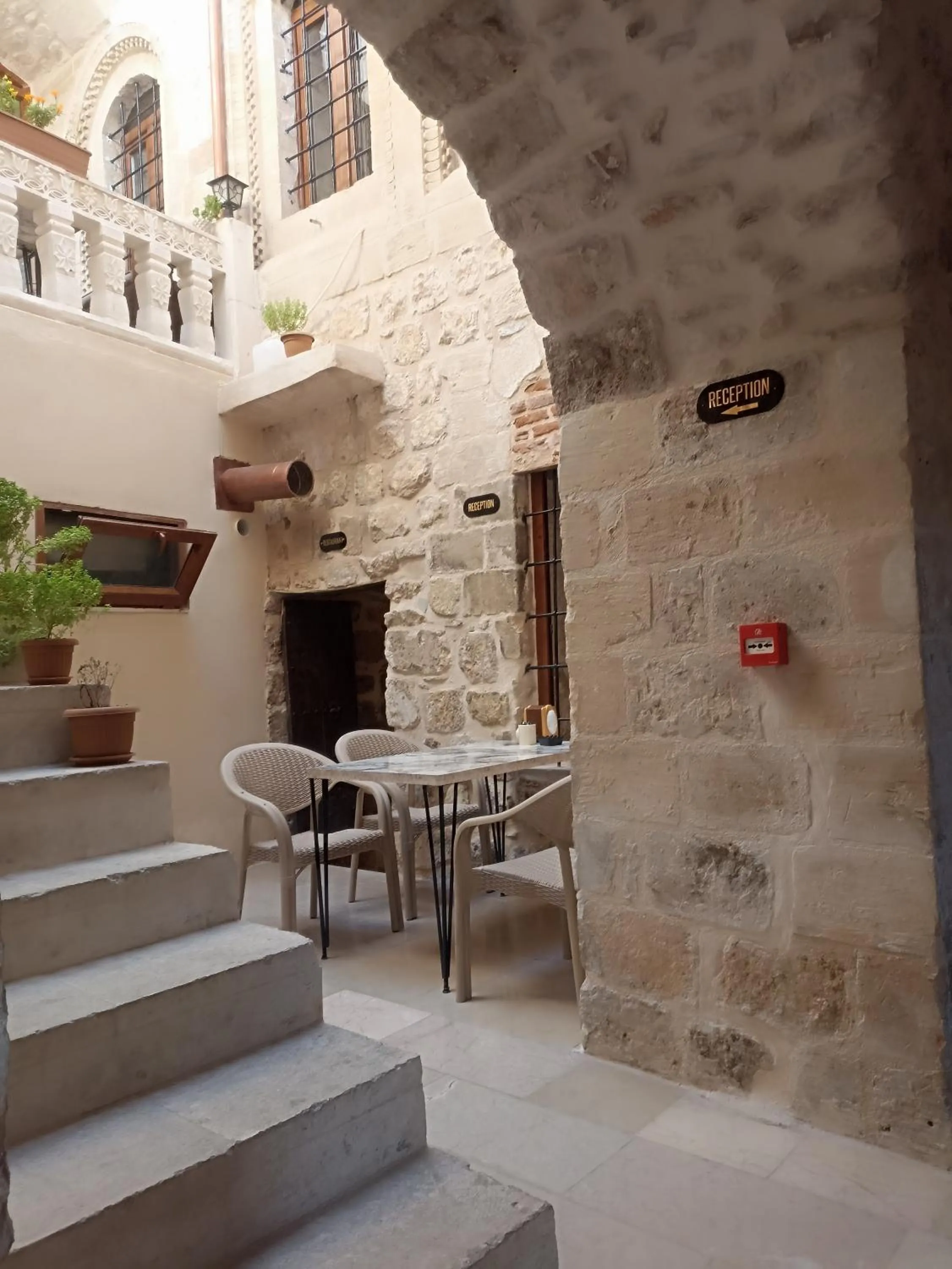 Restaurant/places to eat in CARRA KONAĞI