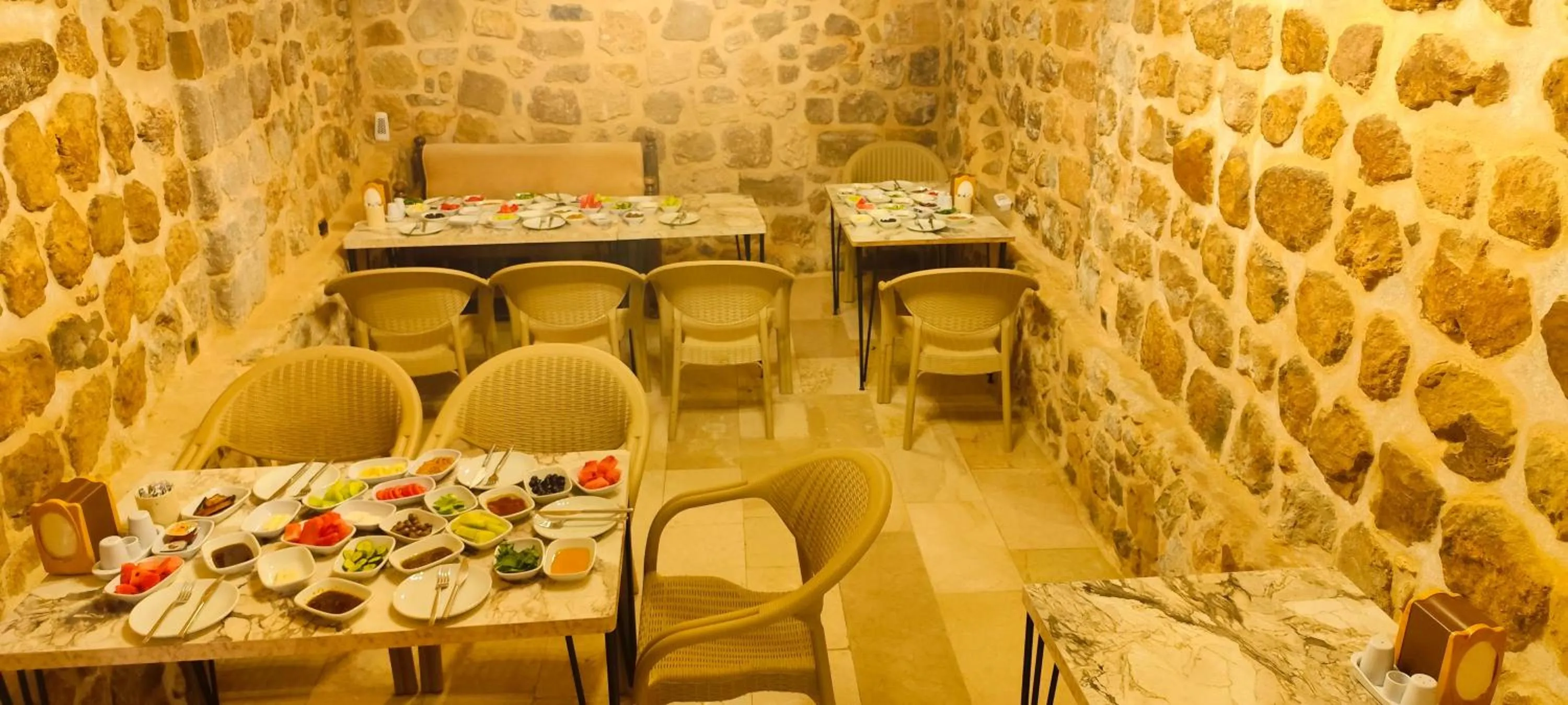 Restaurant/places to eat in CARRA KONAĞI