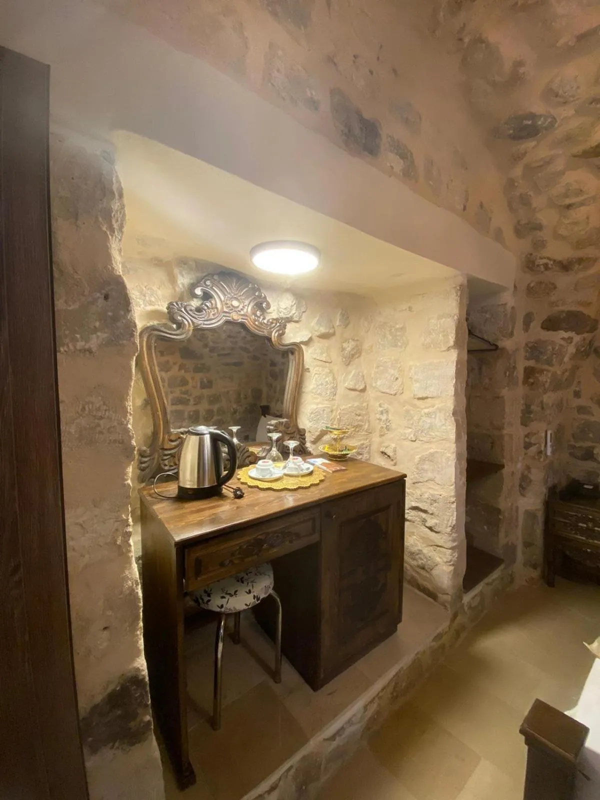 Coffee/tea facilities in CARRA KONAĞI