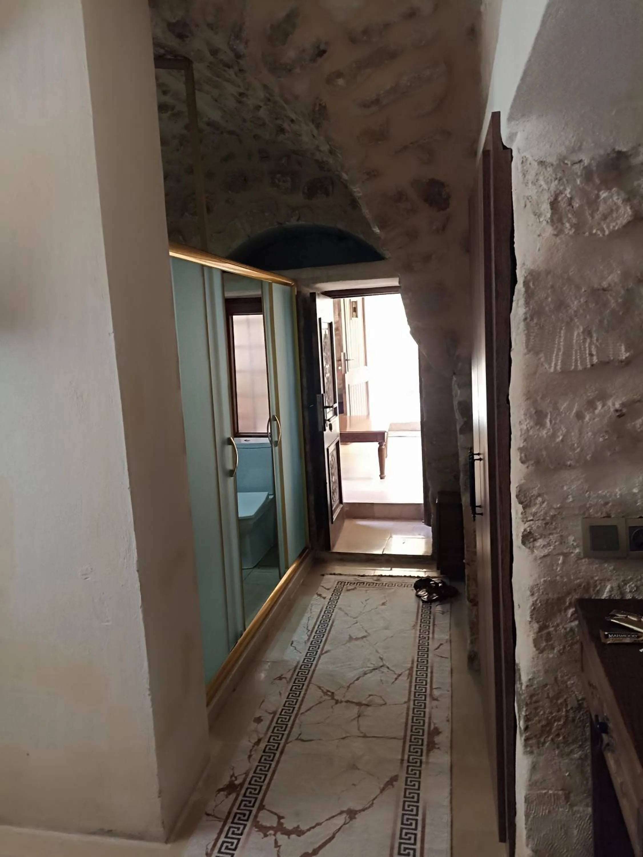 Massage in CARRA KONAĞI