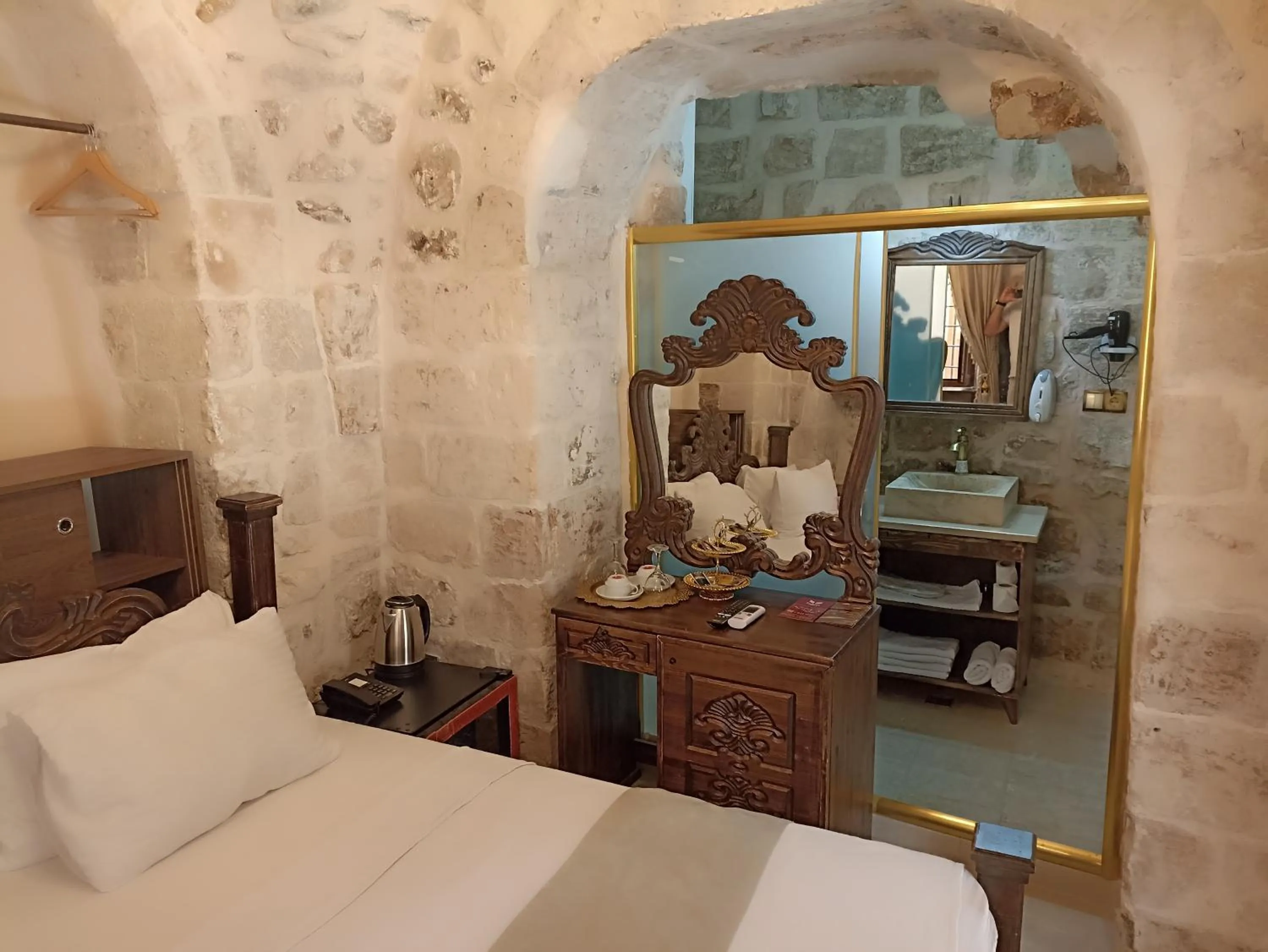 Photo of the whole room, Bed in CARRA KONAĞI