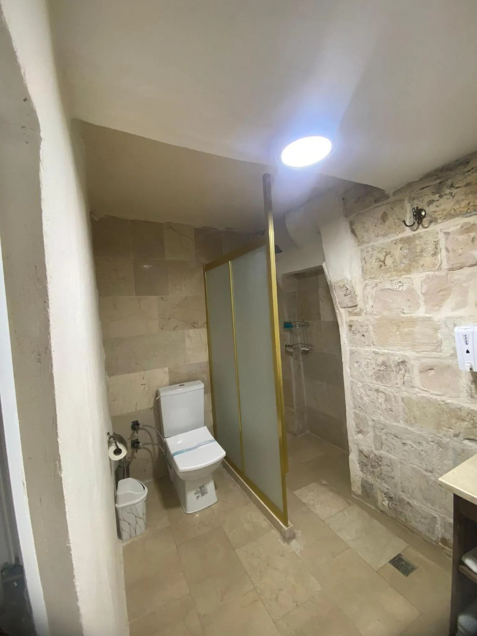 Shower in CARRA KONAĞI