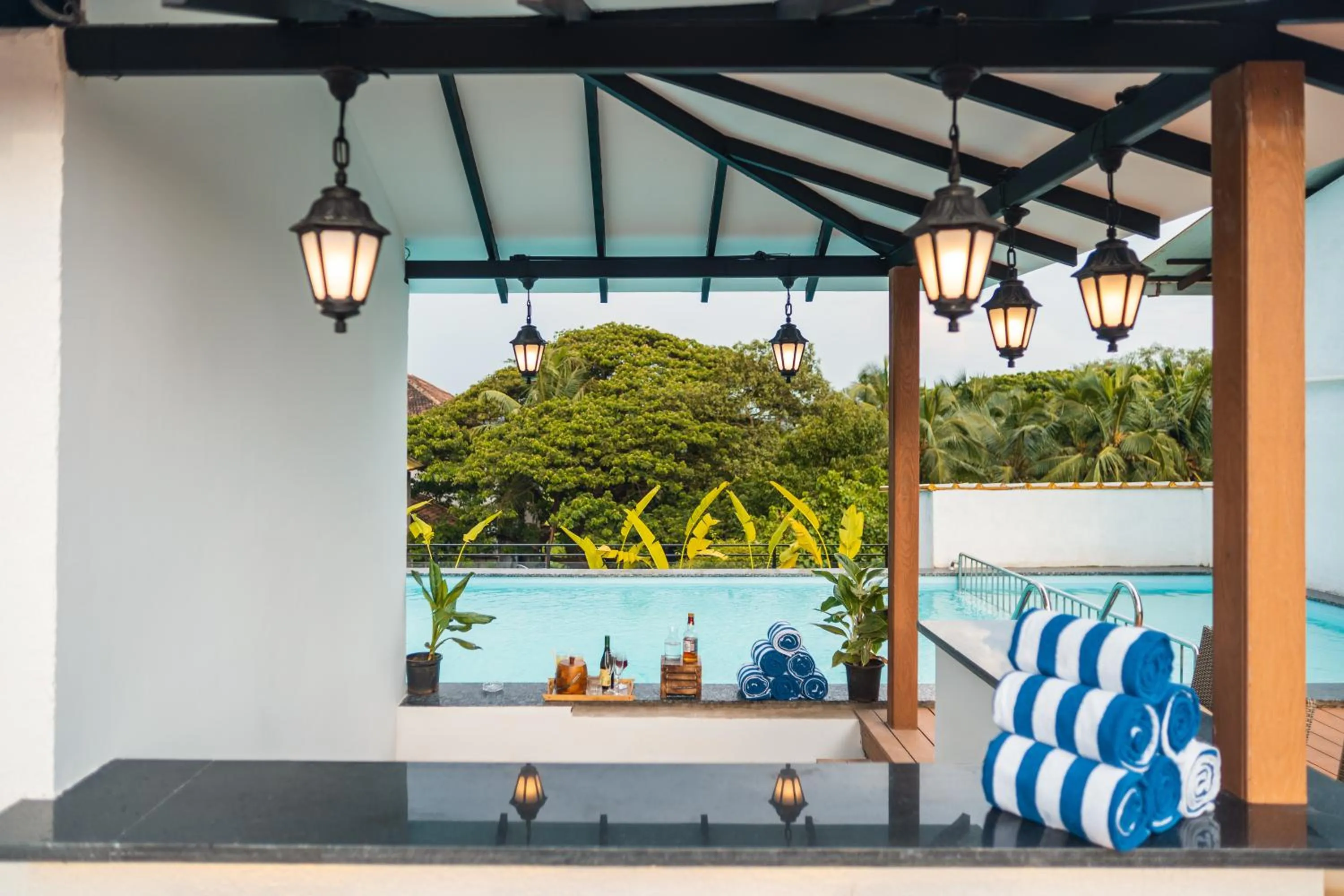 Swimming pool in Evoke Premium Candolim, North Goa