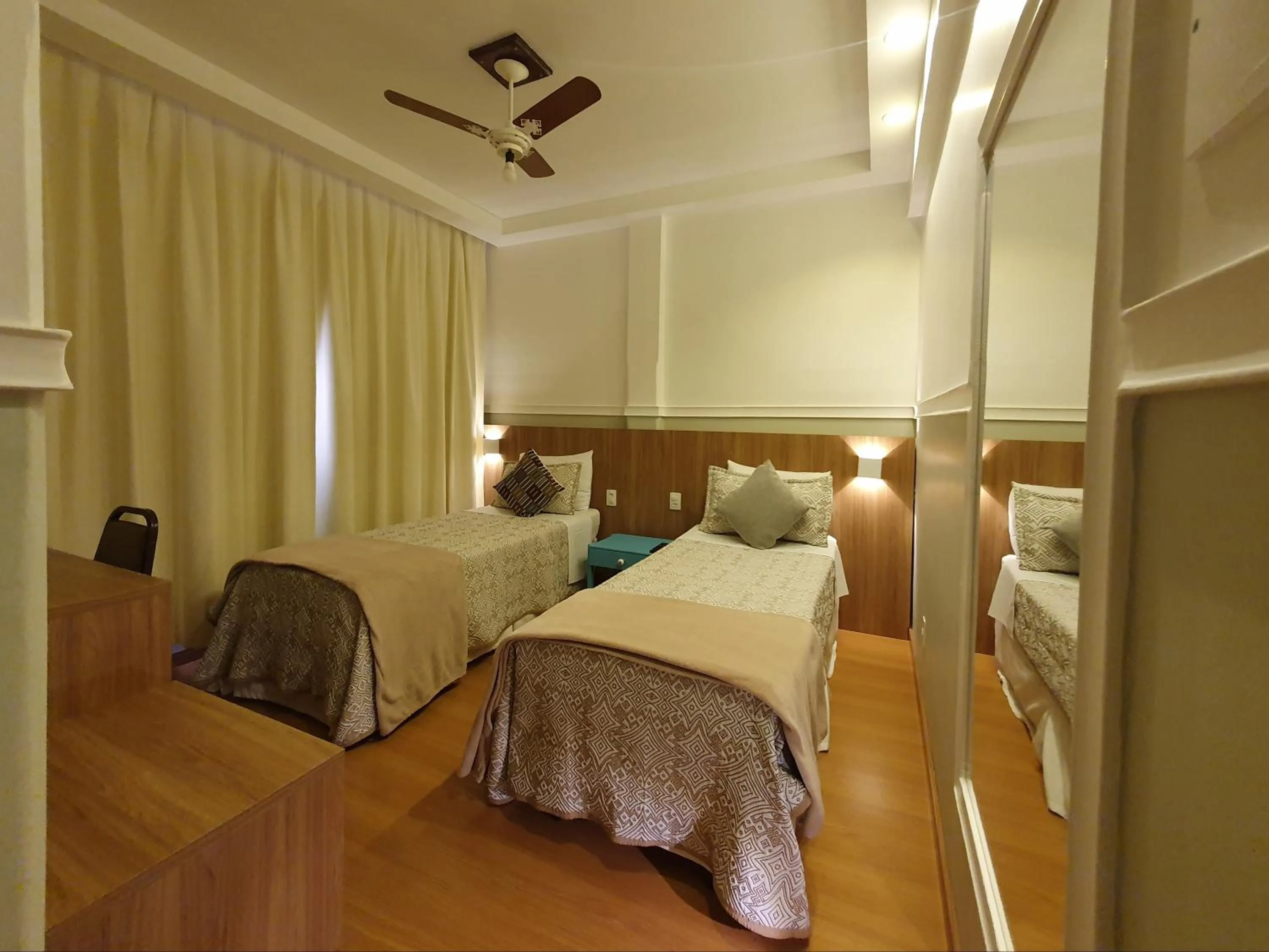 Photo of the whole room, Bed in Hotel São Paulo