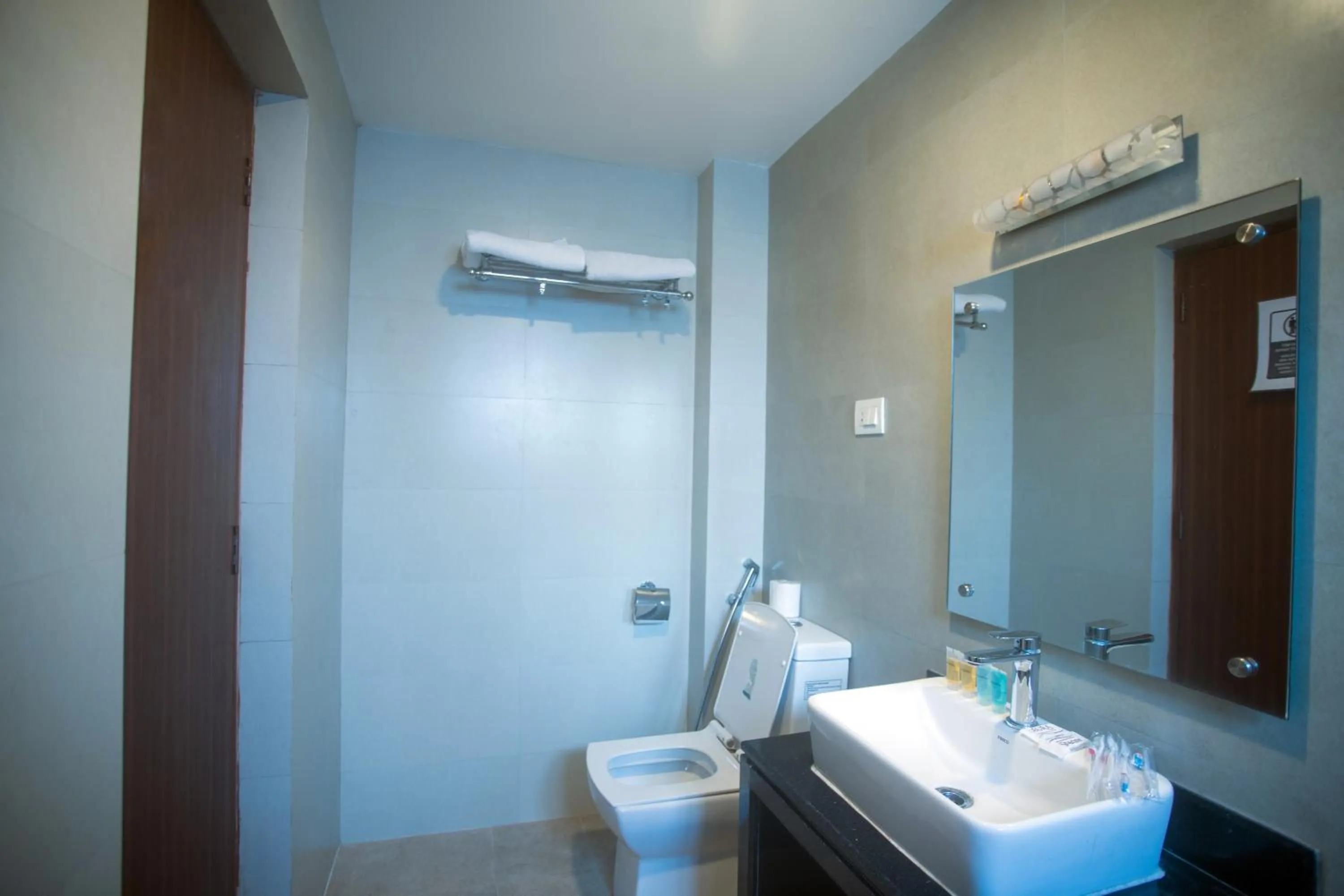 Bathroom in Hotel Lake Himalaya