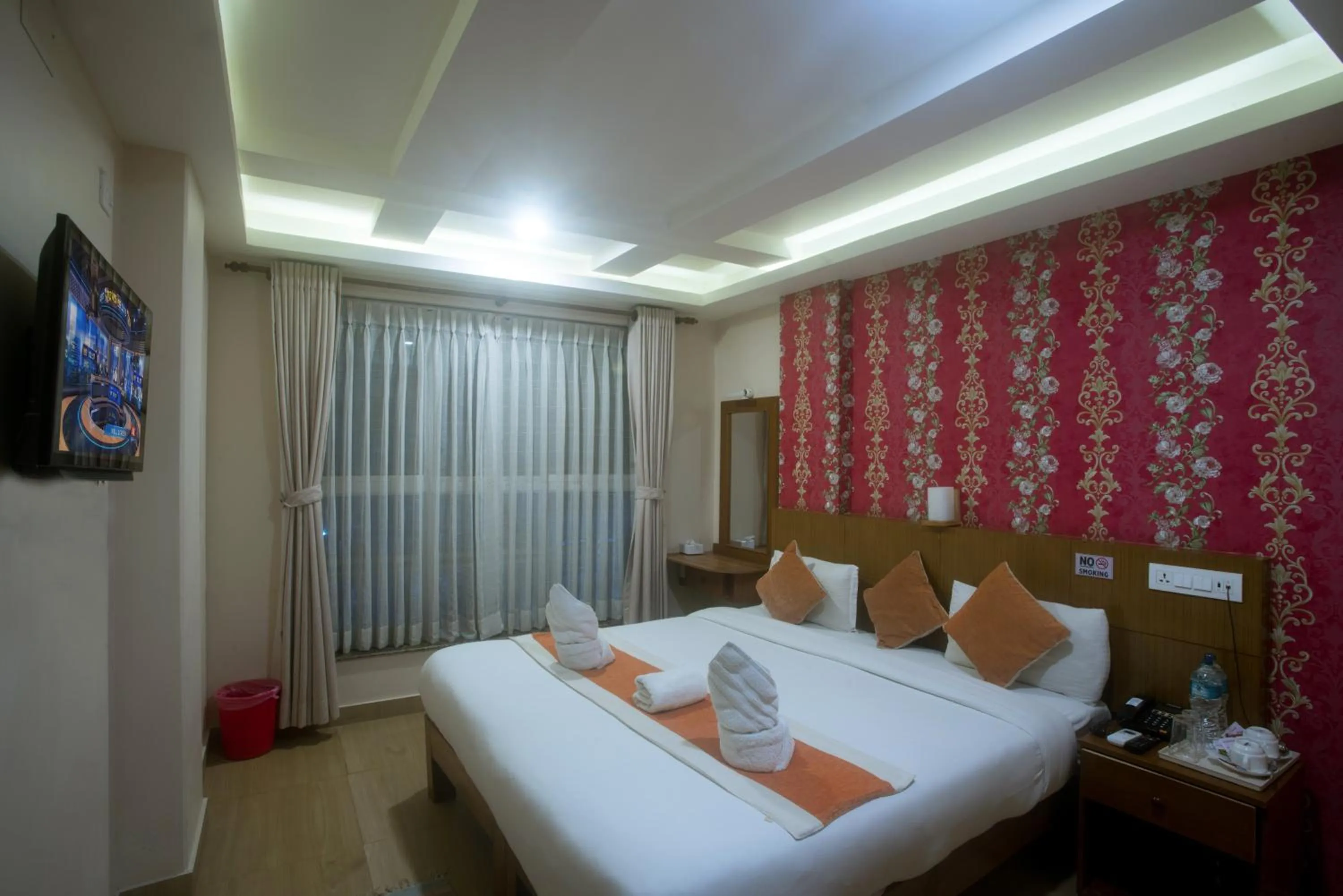 Bedroom, Bed in Hotel Lake Himalaya