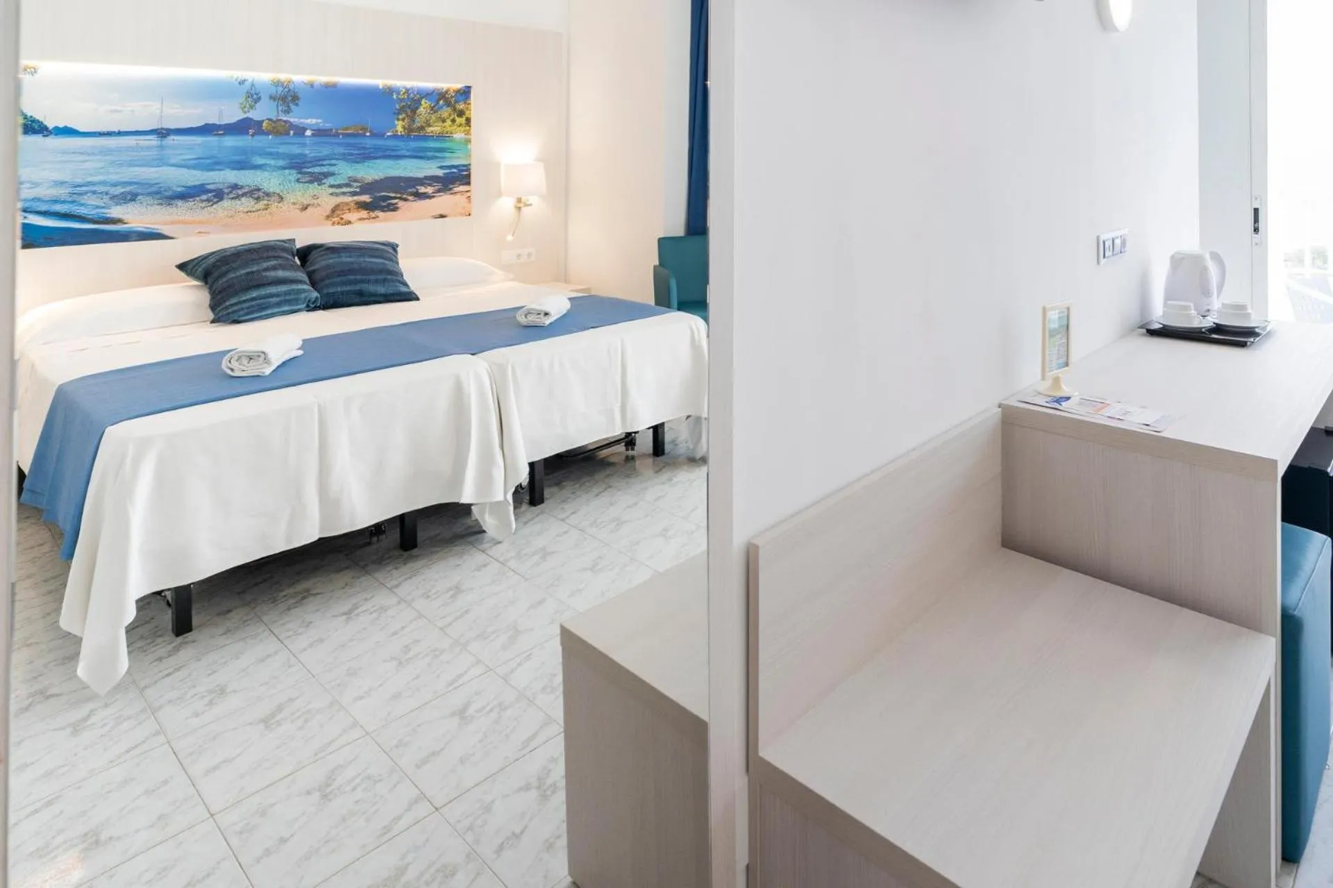 Photo of the whole room, Bed in Hotel Amic Horizonte