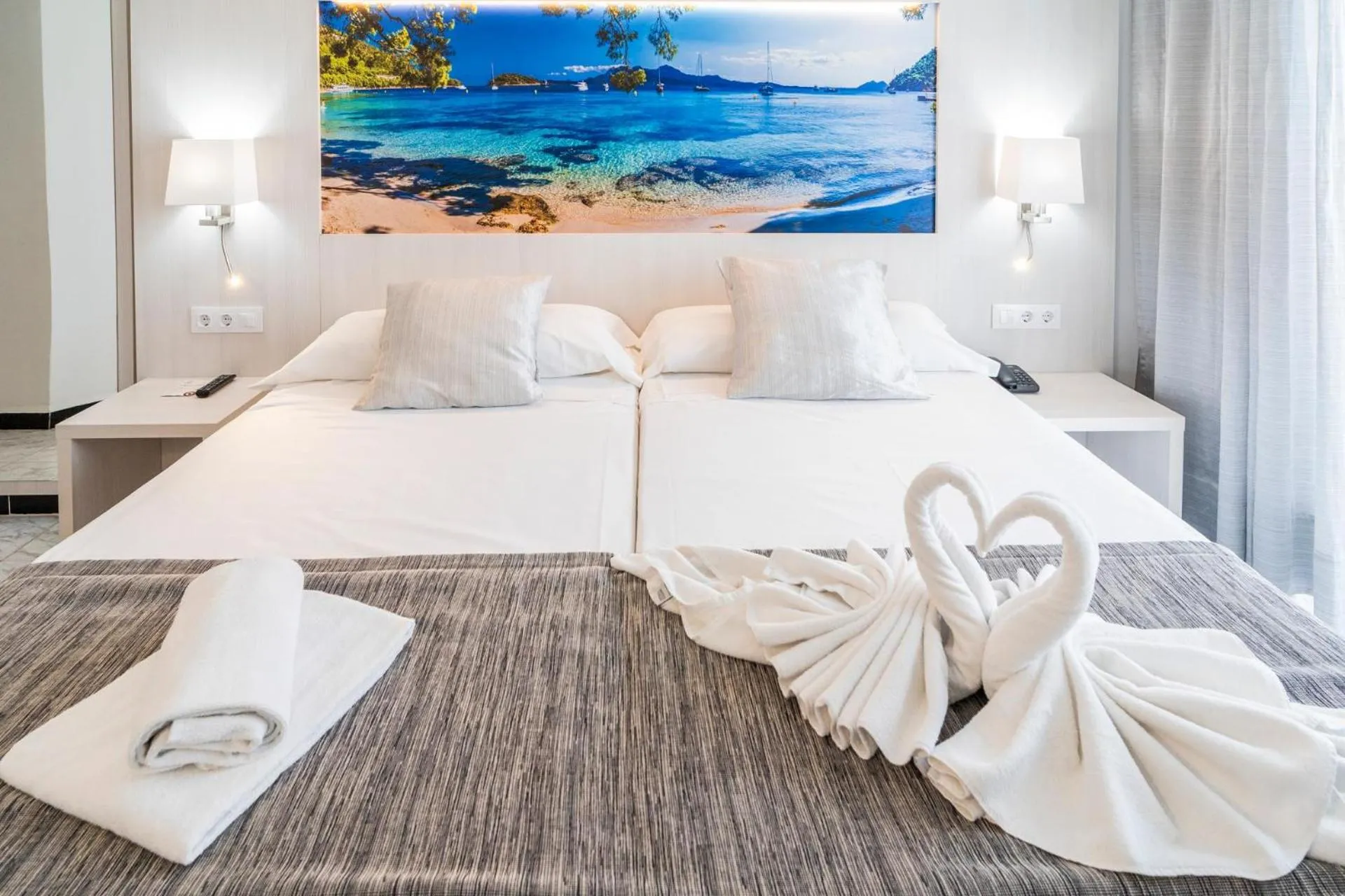 Photo of the whole room, Bed in Hotel Amic Horizonte