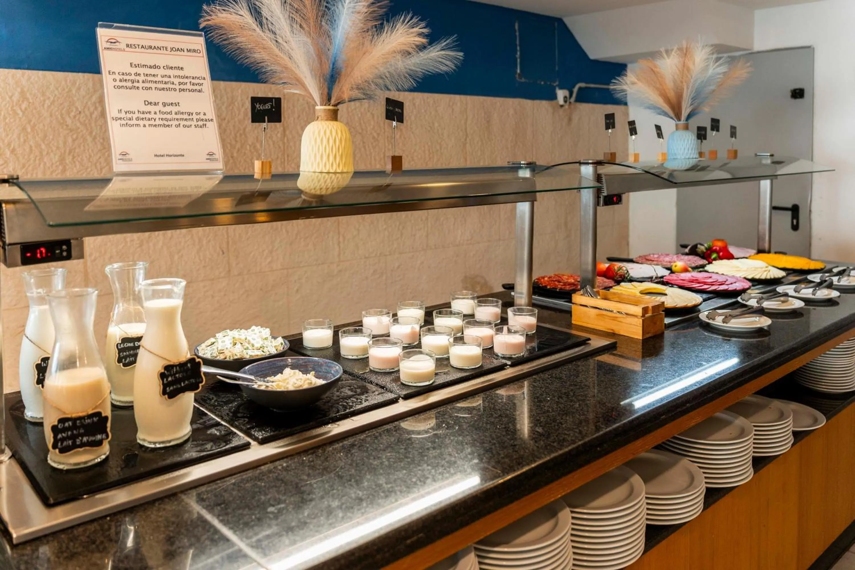 Restaurant/places to eat in Hotel Amic Horizonte