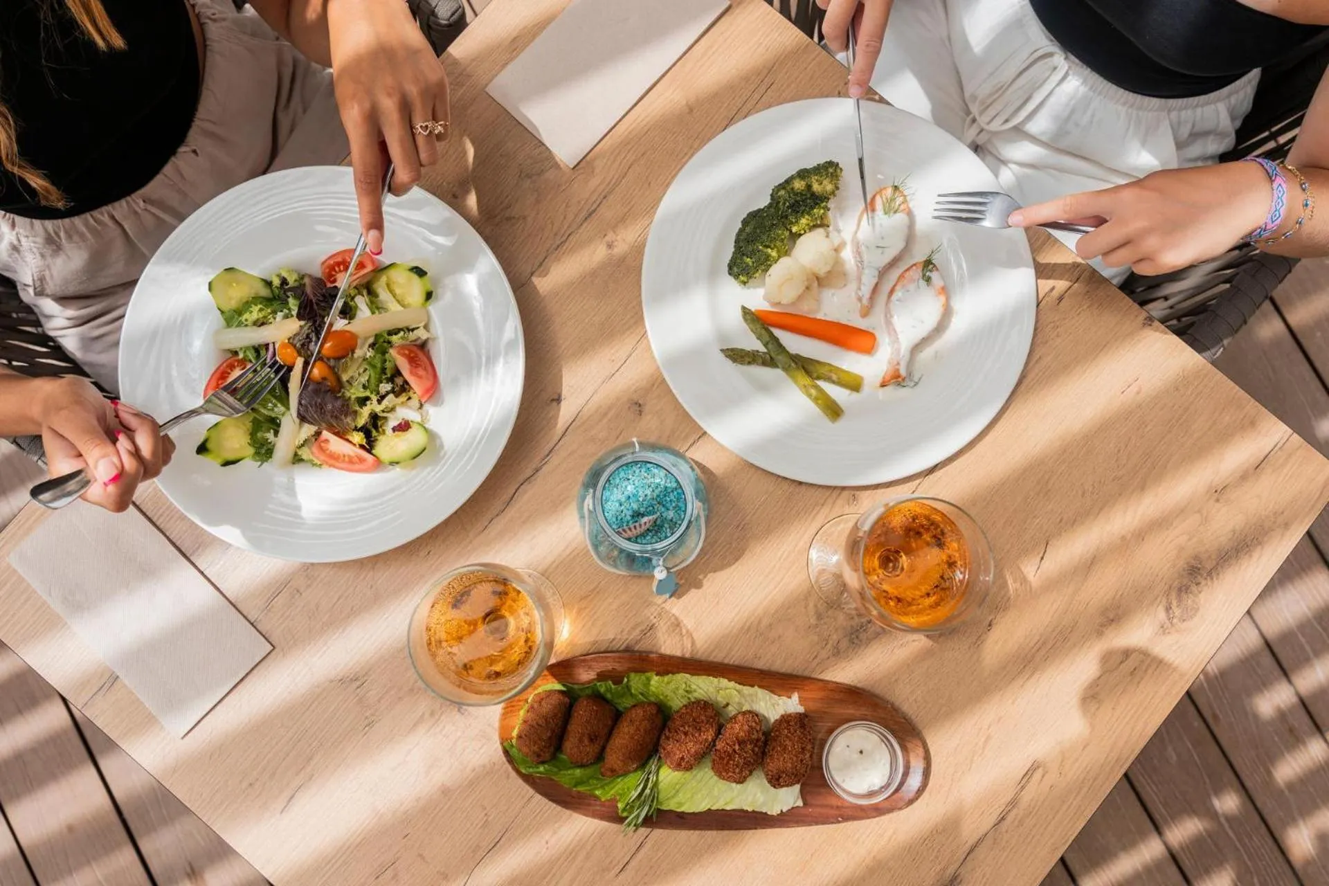 Restaurant/places to eat in Hotel Amic Horizonte