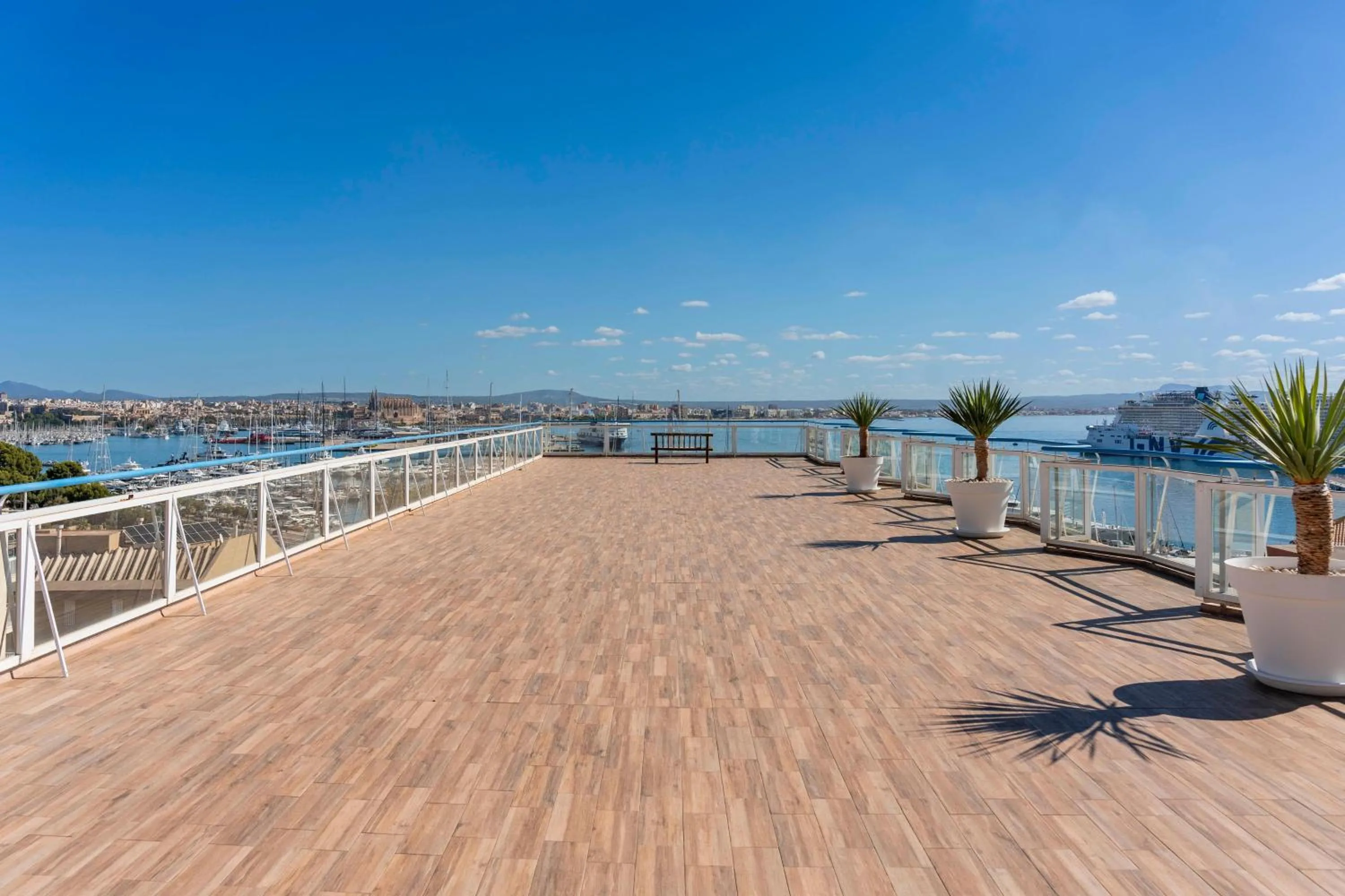 Property building in Hotel Amic Horizonte