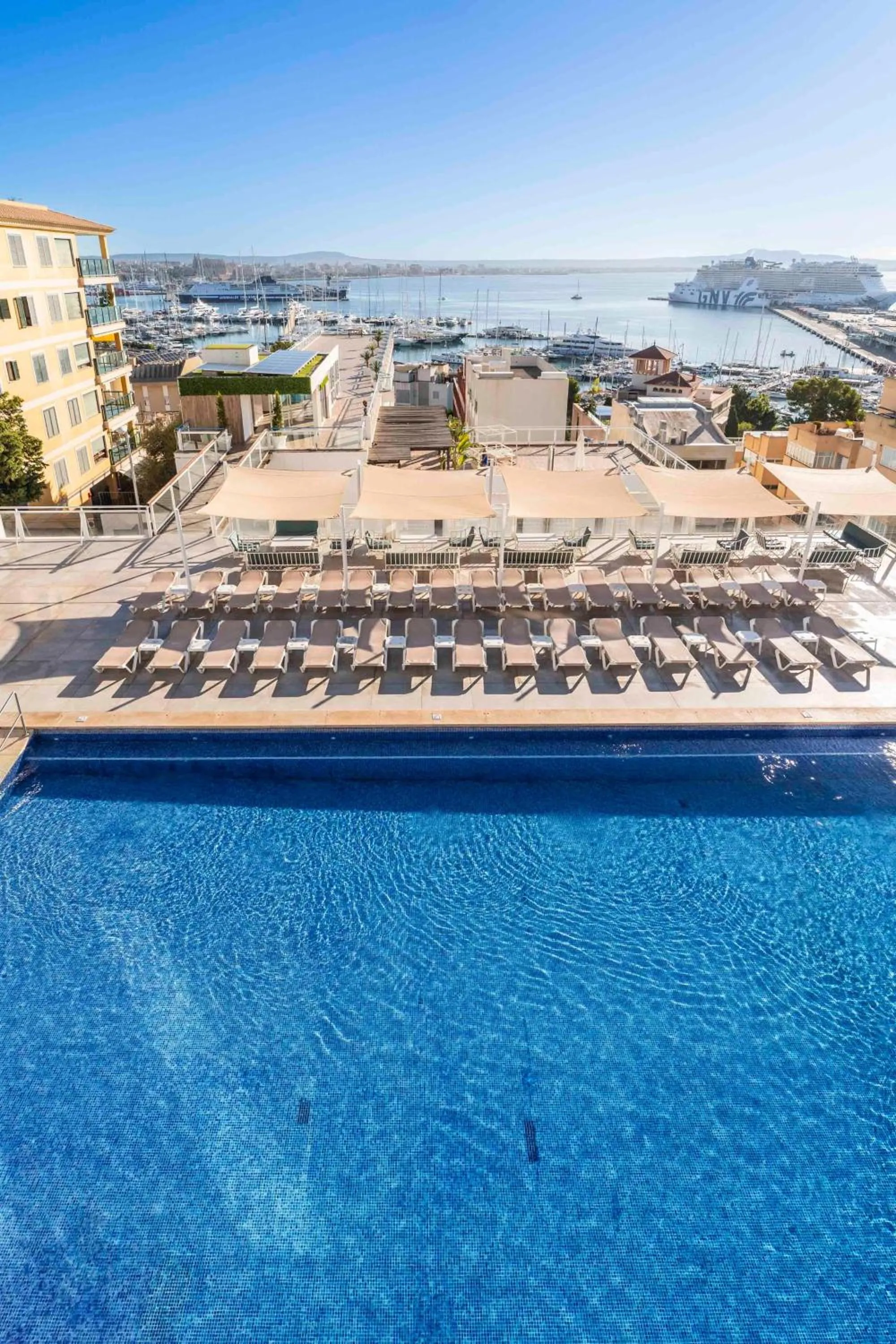 Property building in Hotel Amic Horizonte