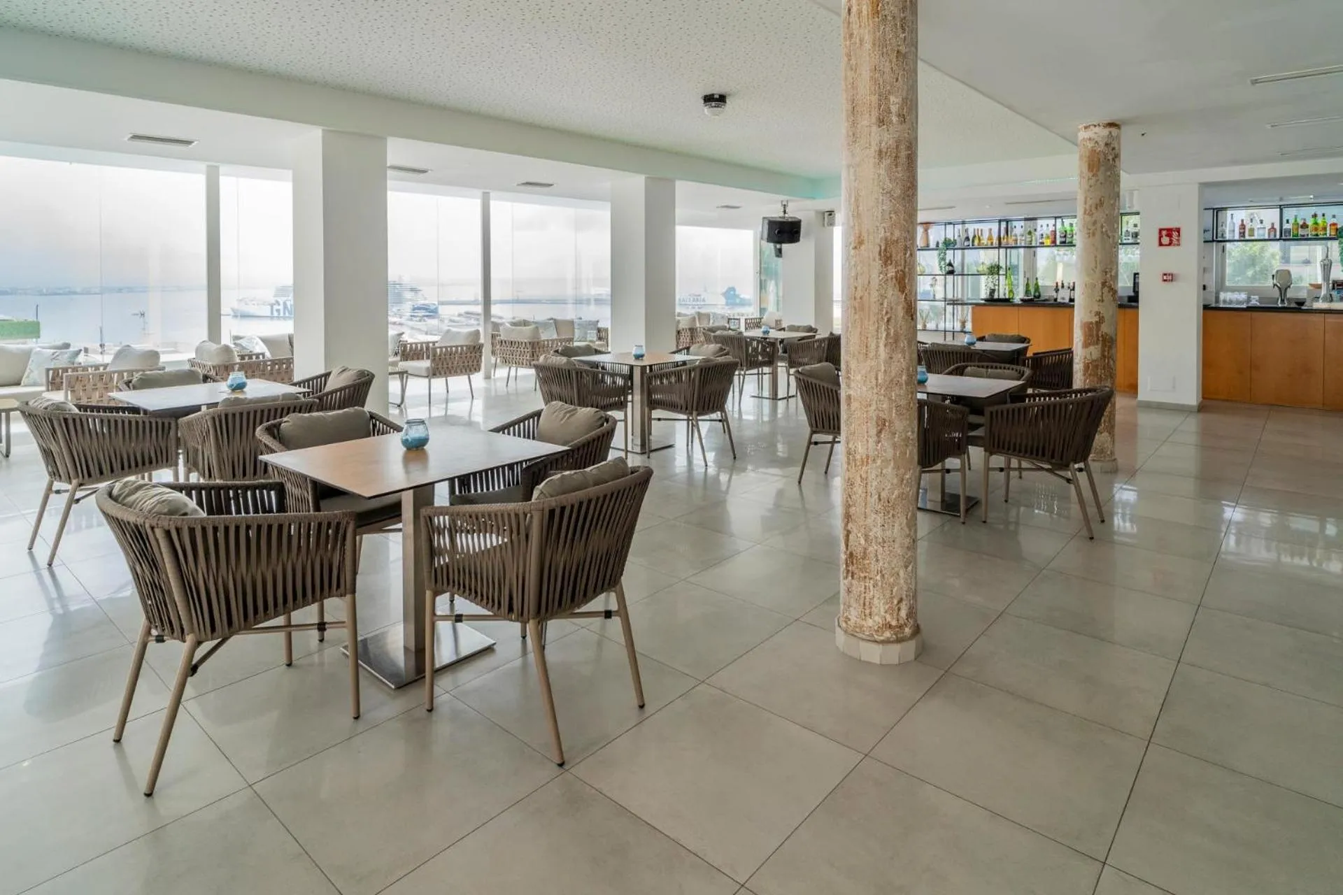 Lounge or bar in Hotel Amic Horizonte