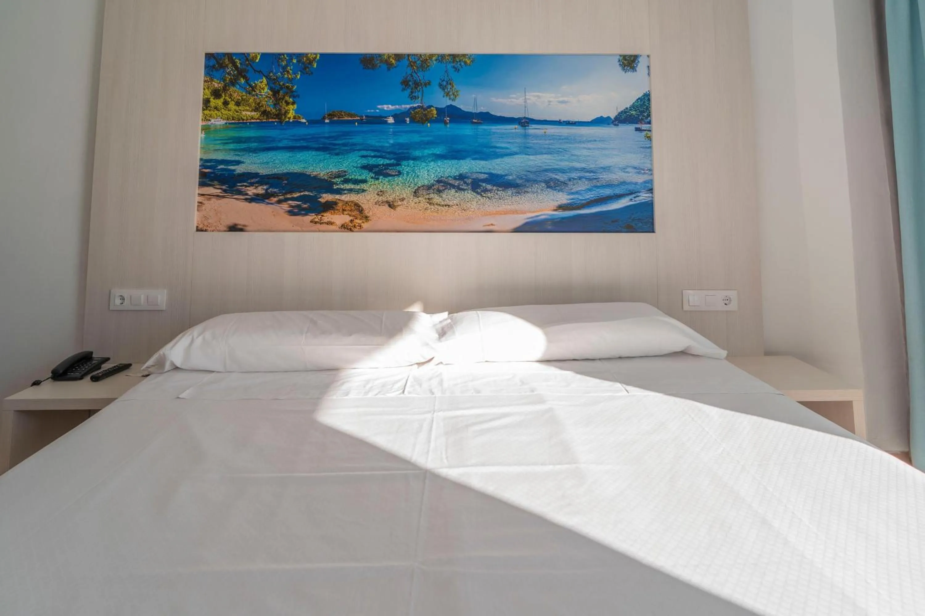 Photo of the whole room, Bed in Hotel Amic Horizonte