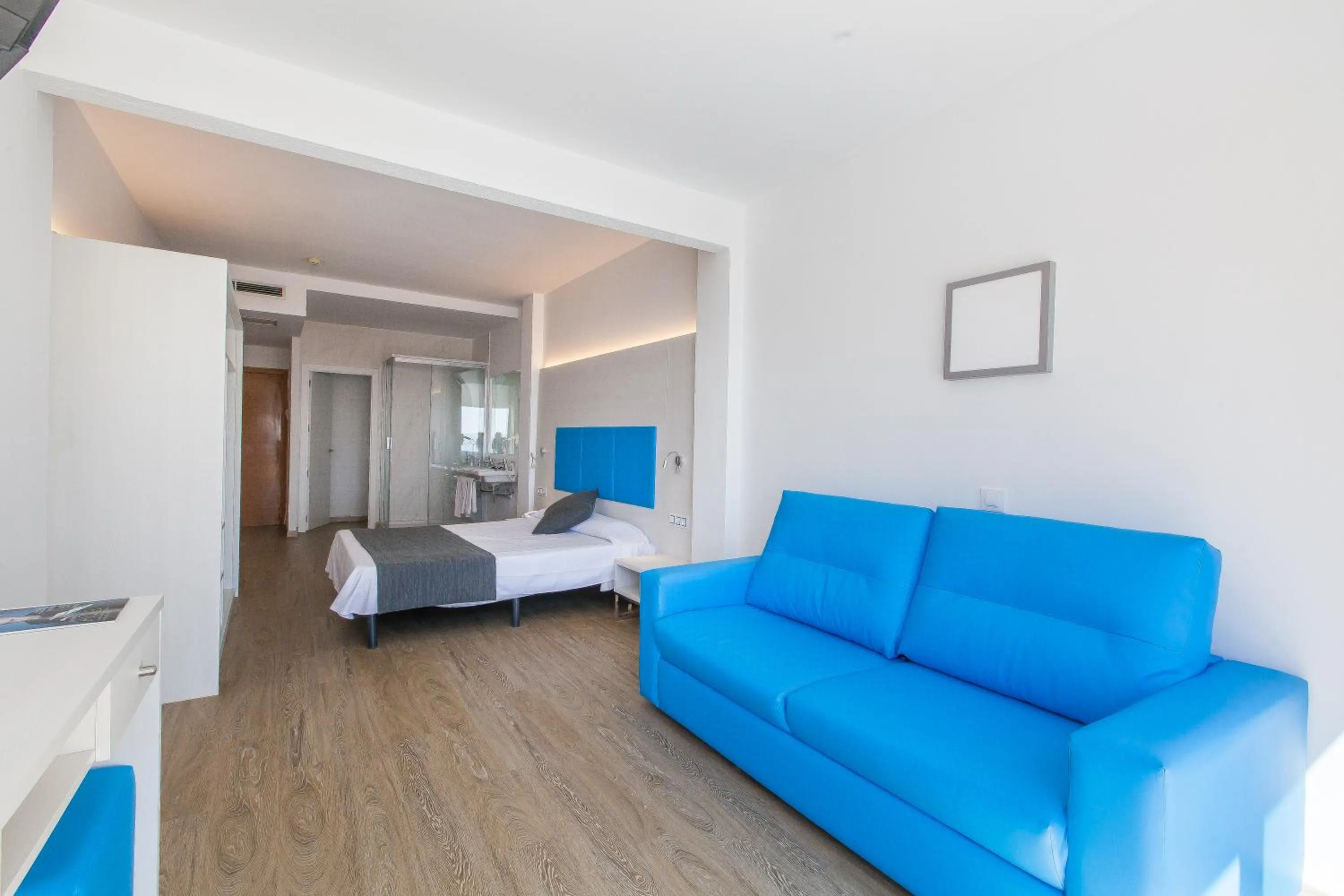 Family Room (2 Adults + 1 Child) in Hotel Amic Horizonte