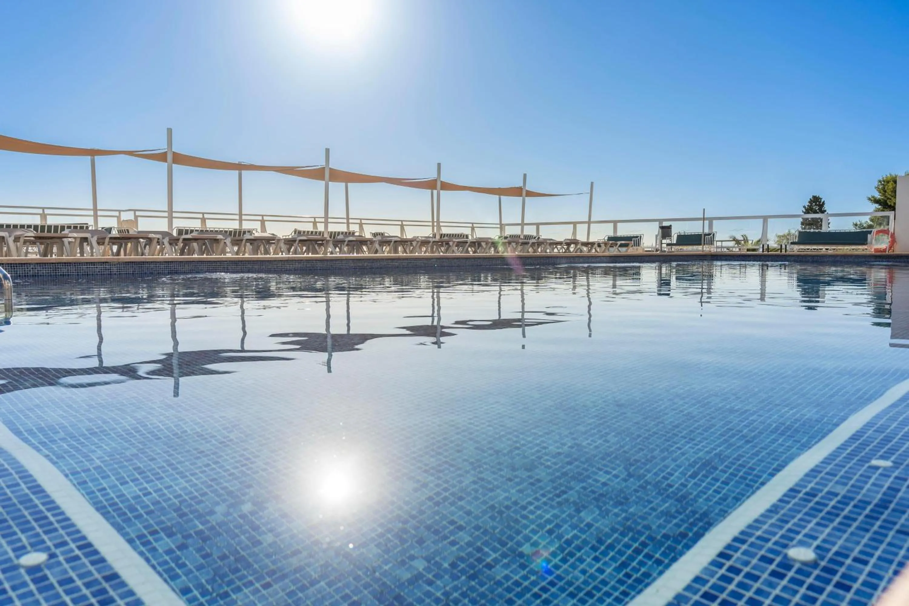 Swimming pool in Hotel Amic Horizonte