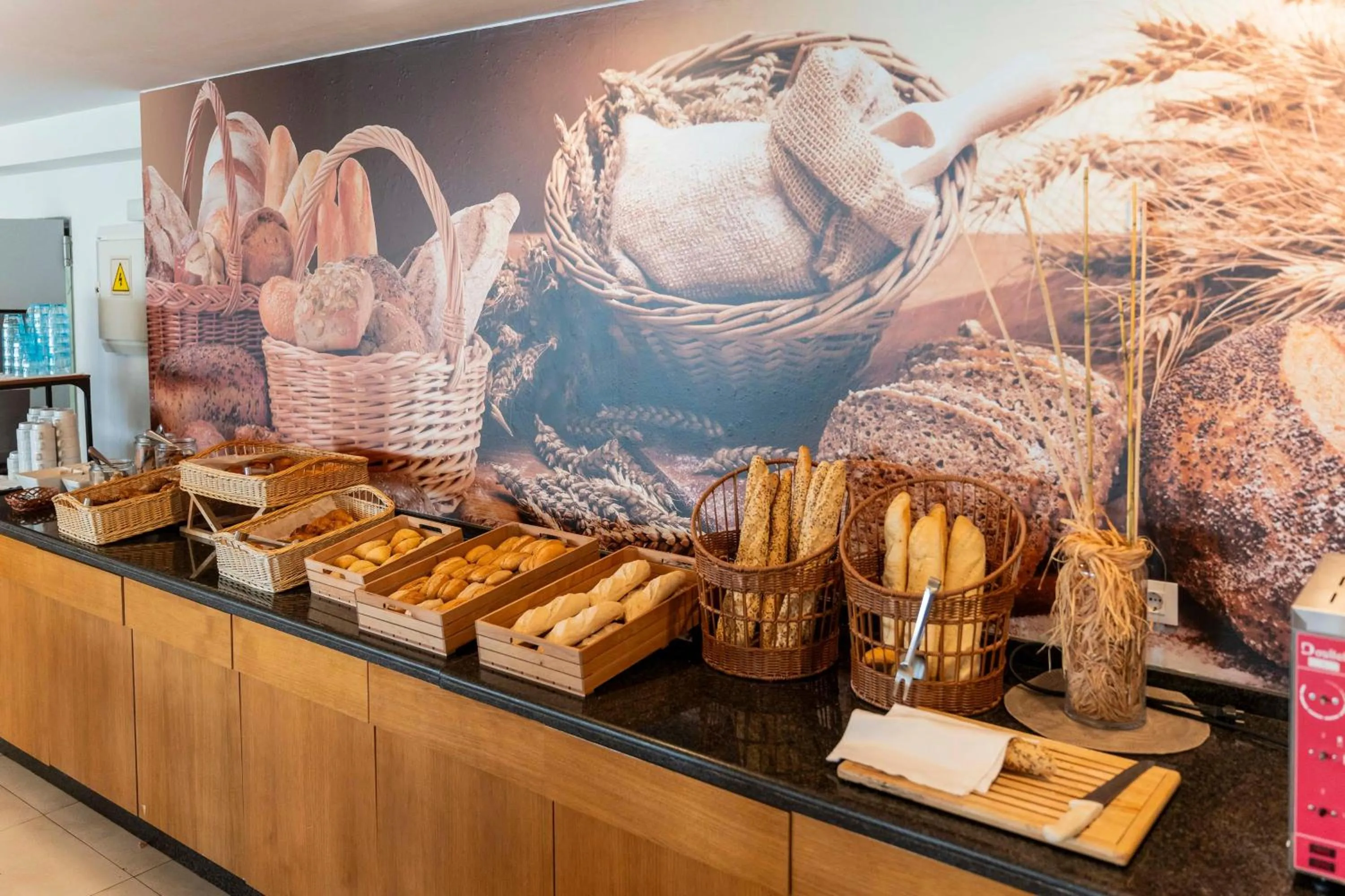 Restaurant/places to eat in Hotel Amic Horizonte