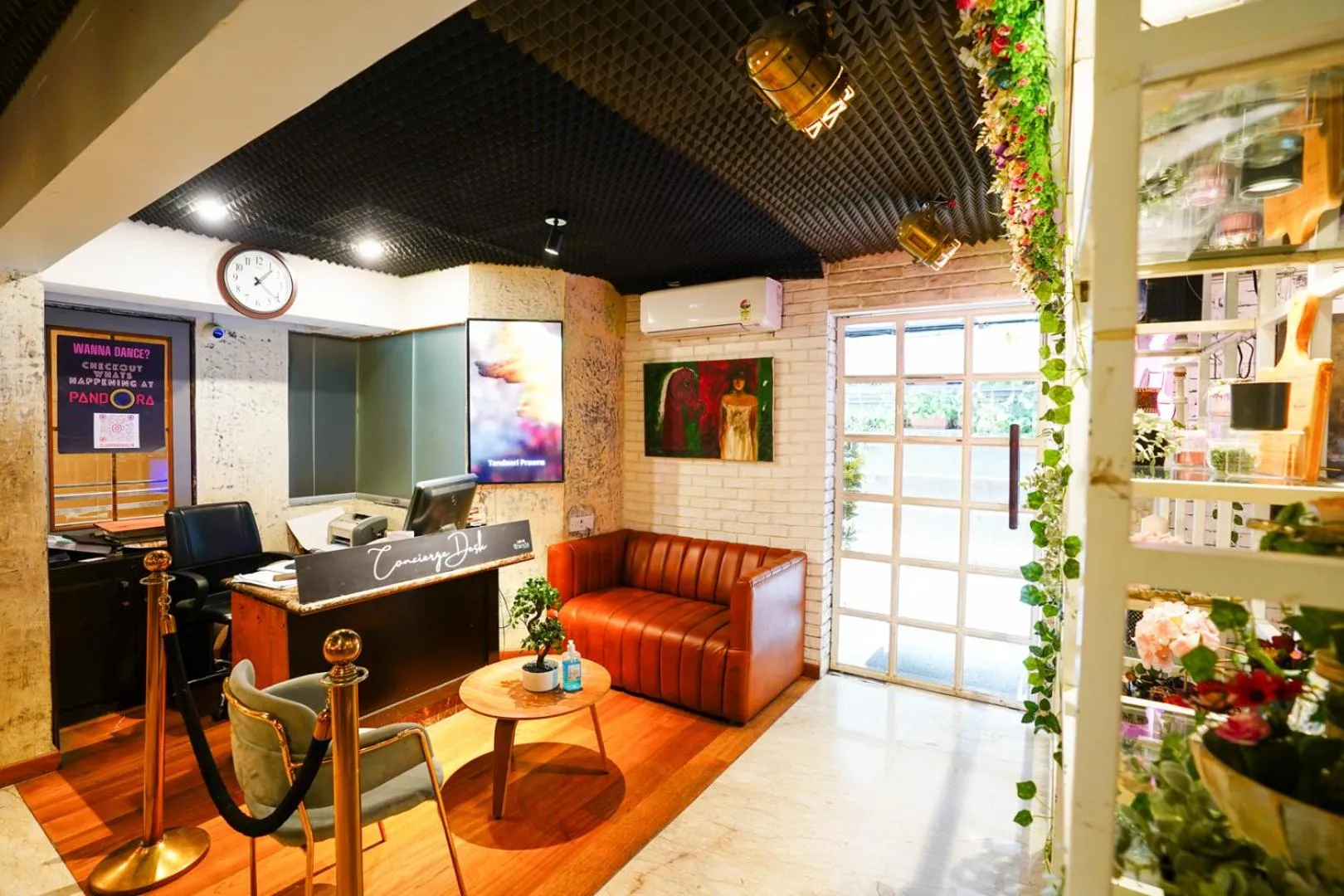 Restaurant/places to eat in Bloom Boutique l Bandra