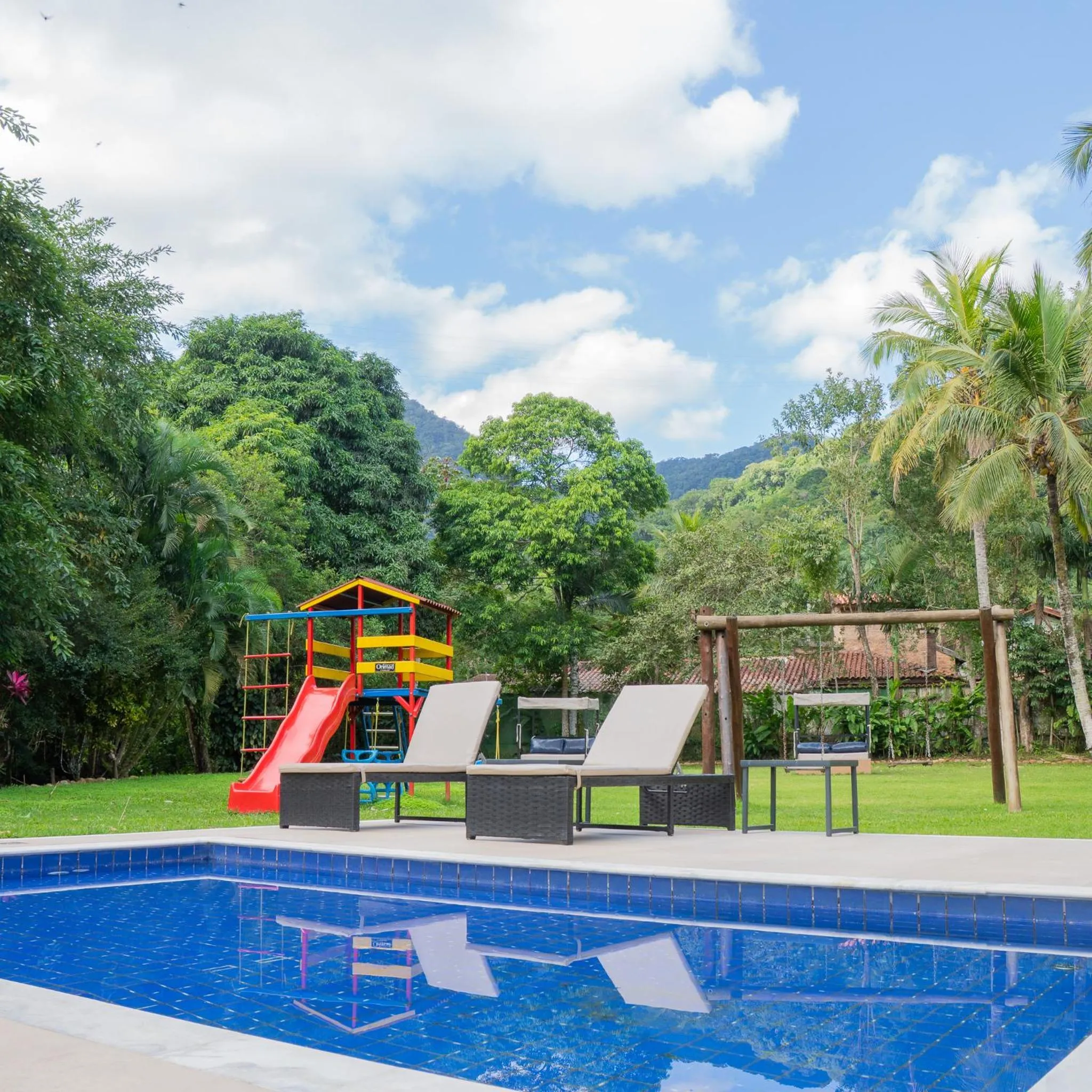 Pool view in Delta Maresias Club by Smart Sharing