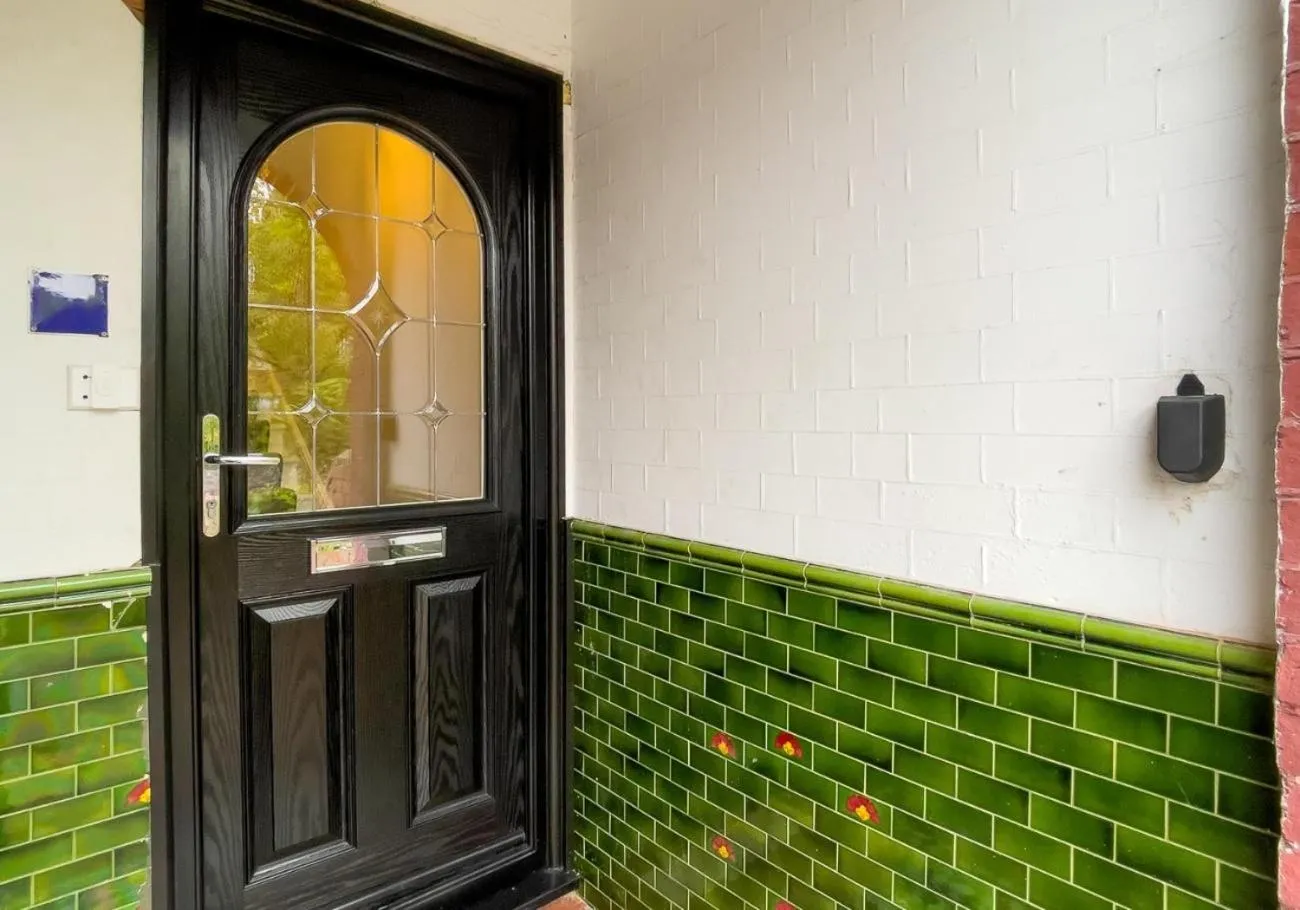 Other in Poets Apartment with Free Parking By My Getaways