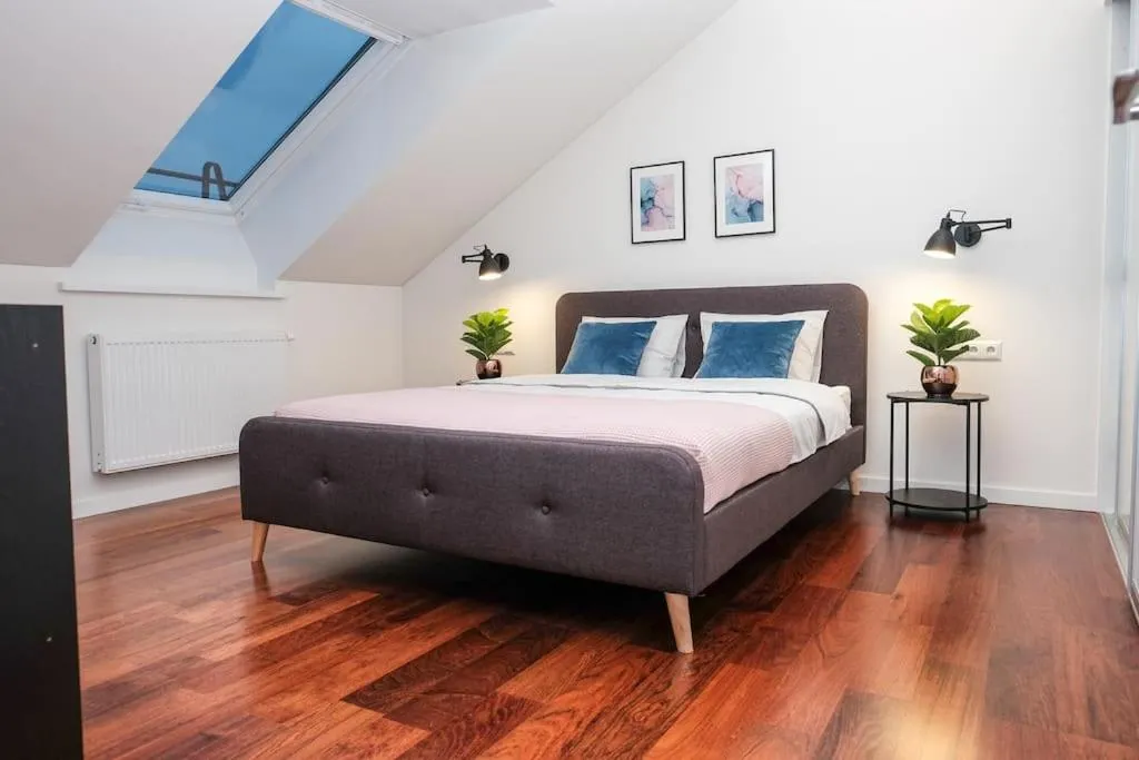 Bedroom, Bed in #stayhere - Spacious Luxury Town Hall 3BDR Apartment