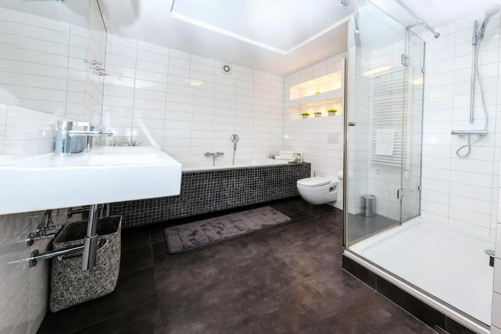 Bathroom in #stayhere - Spacious Luxury Town Hall 3BDR Apartment