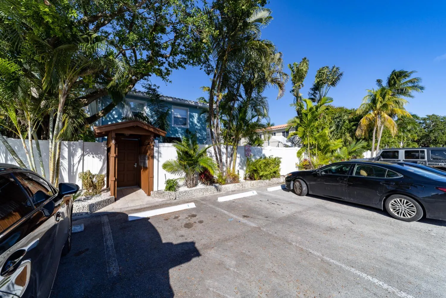 Facade/entrance in The Blue Parrot