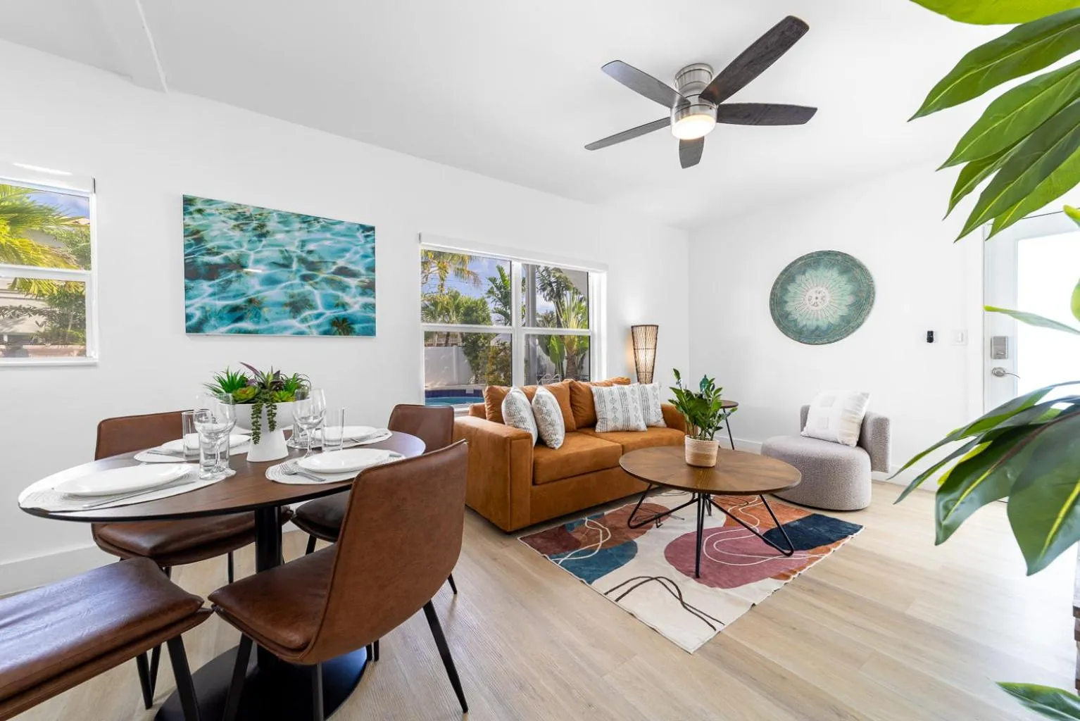 Living room in The Blue Parrot