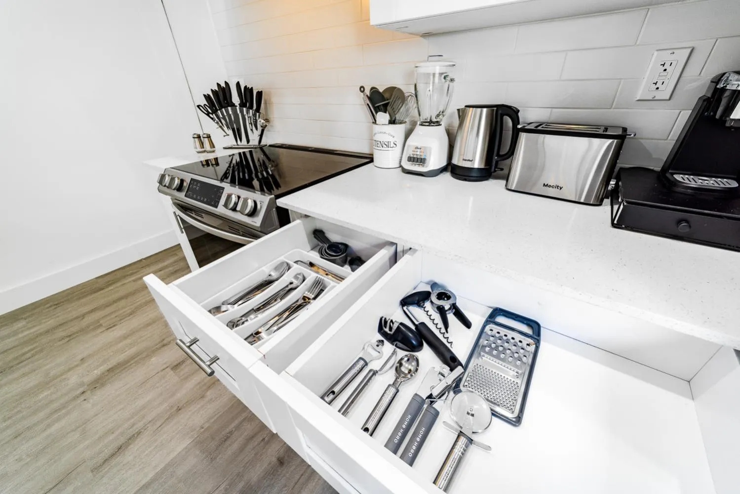 kitchen in The Blue Parrot