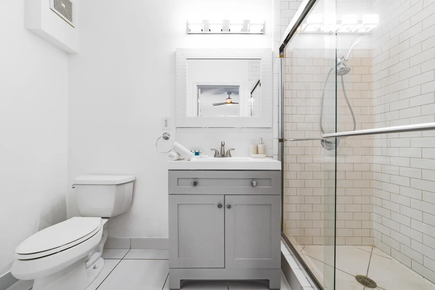 Toilet in The Blue Parrot