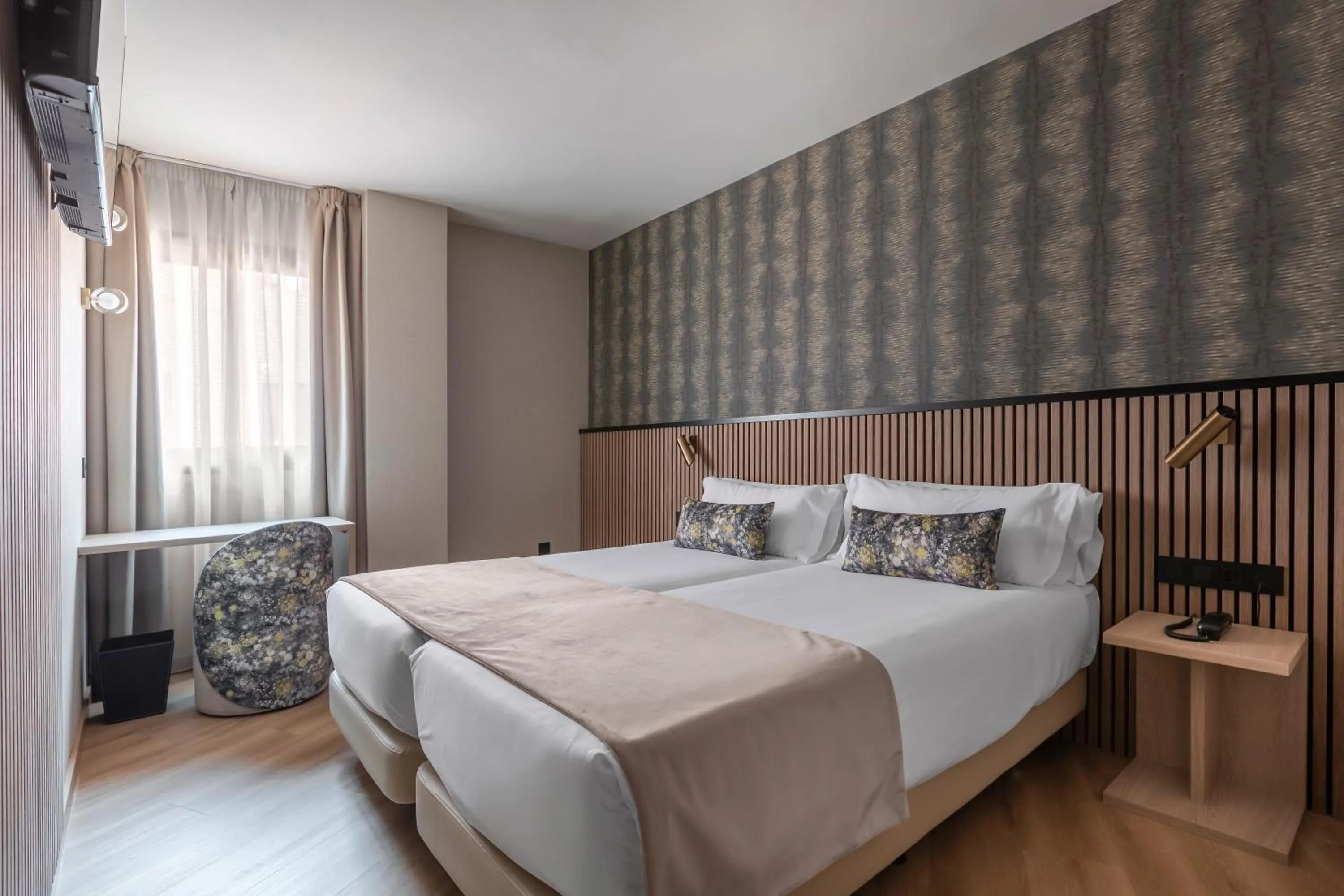 Bedroom, Bed in Acta Pirámides