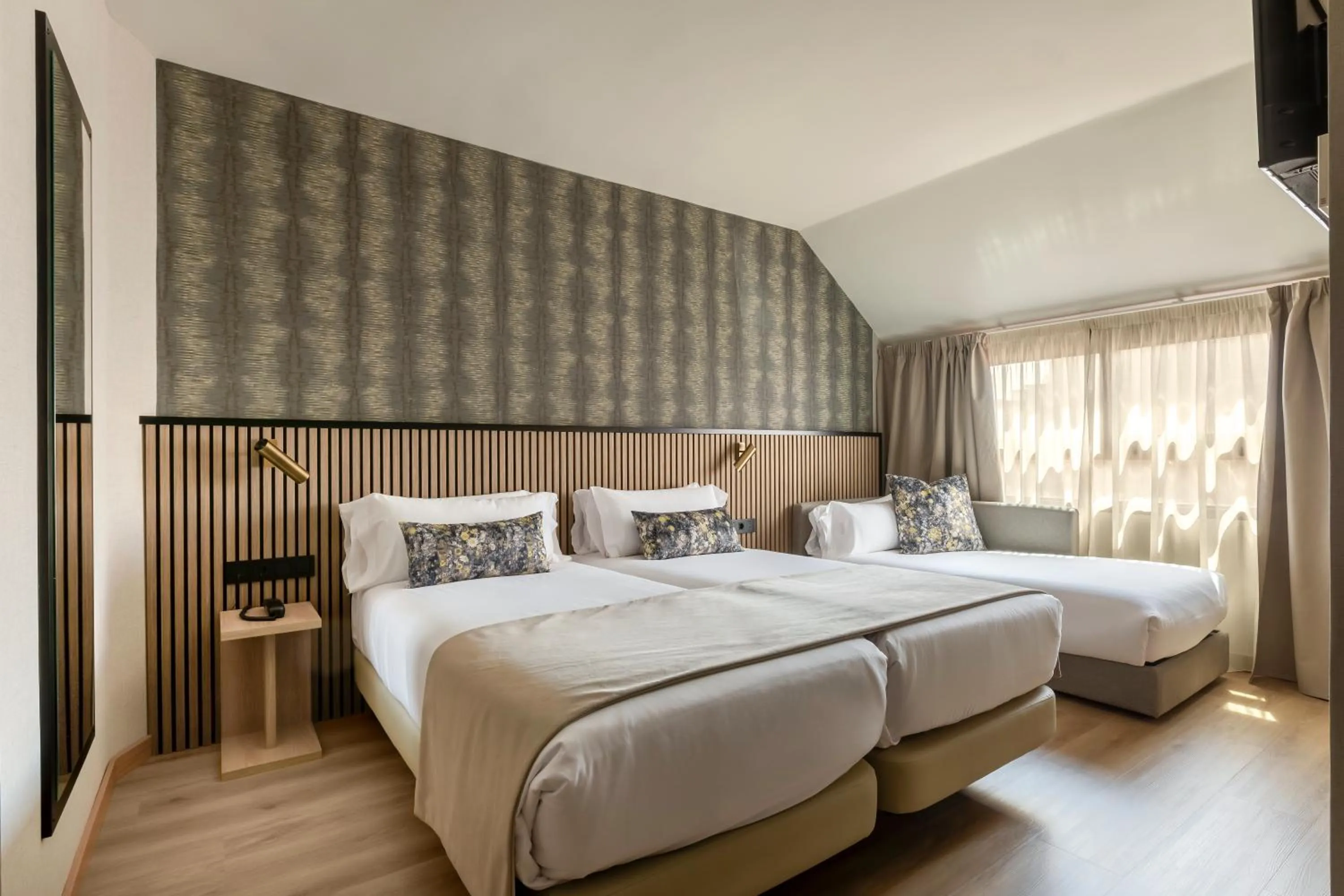 Bedroom, Bed in Acta Pirámides