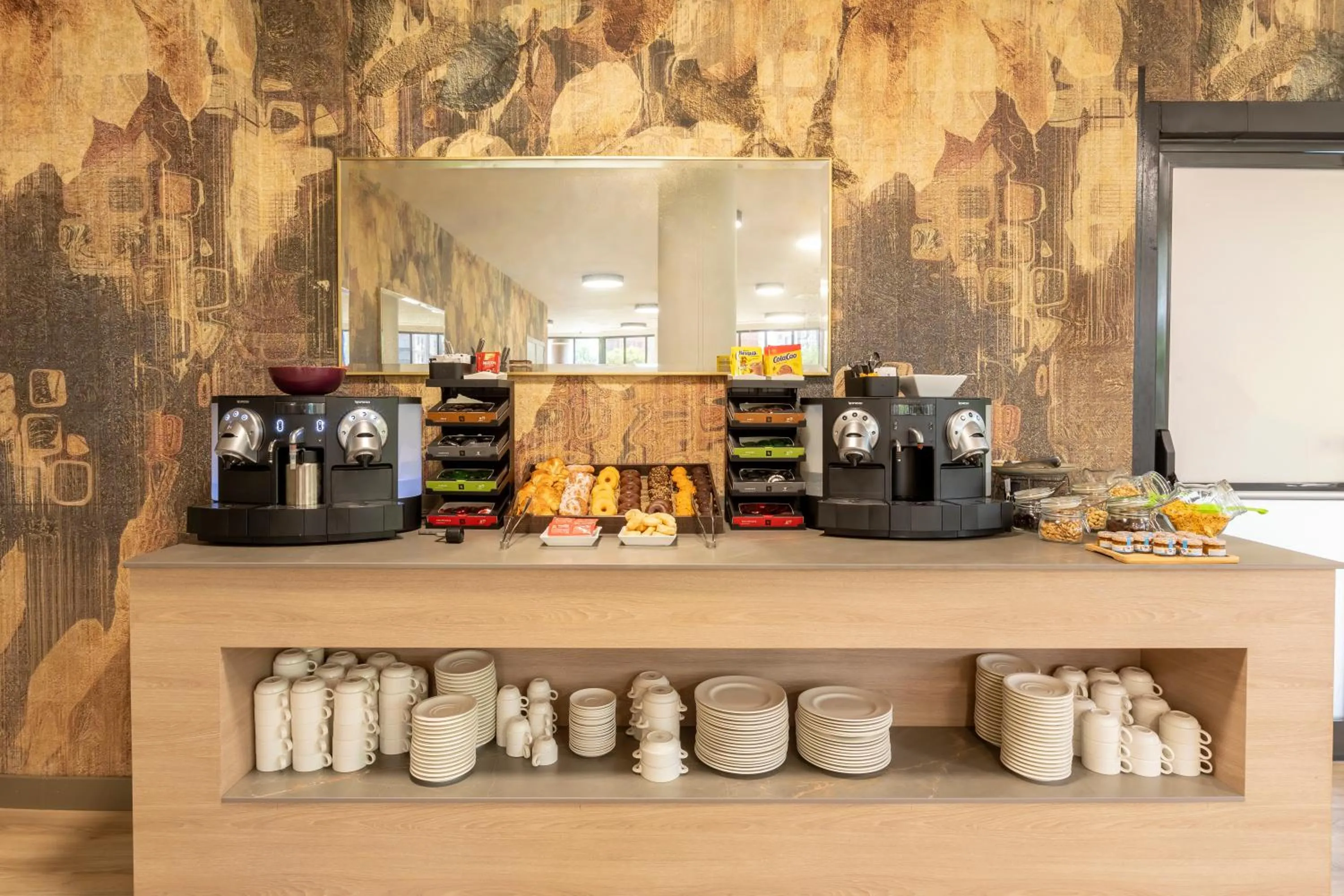 Breakfast in Acta Pirámides