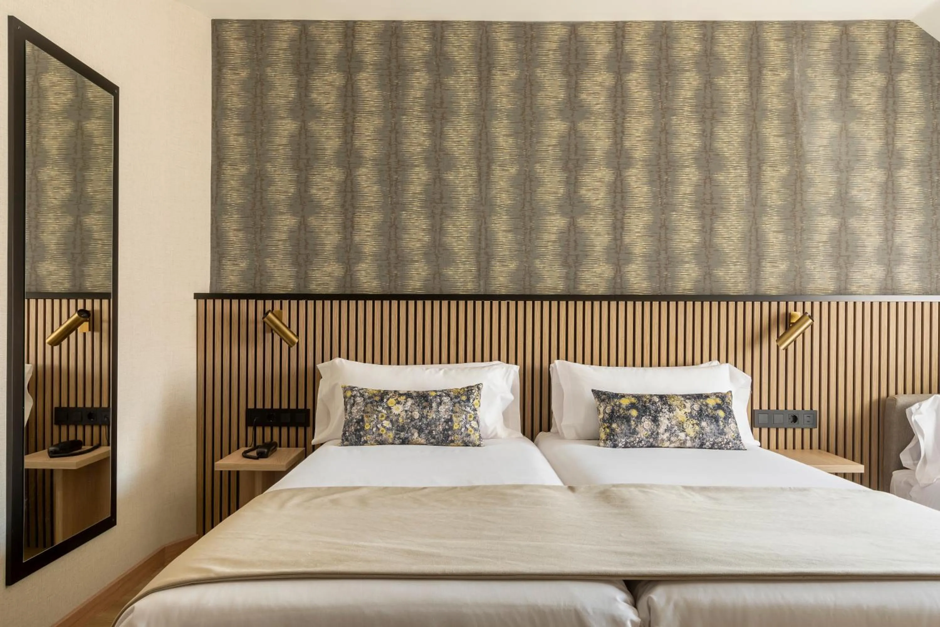 Bedroom, Bed in Acta Pirámides