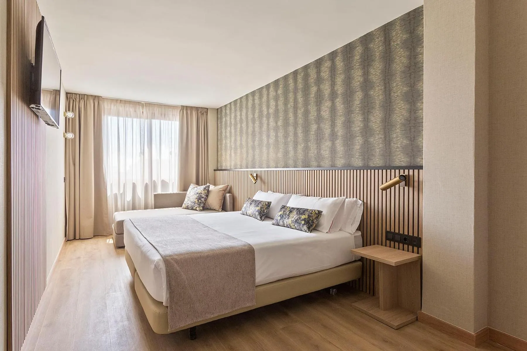 Bedroom, Bed in Acta Pirámides