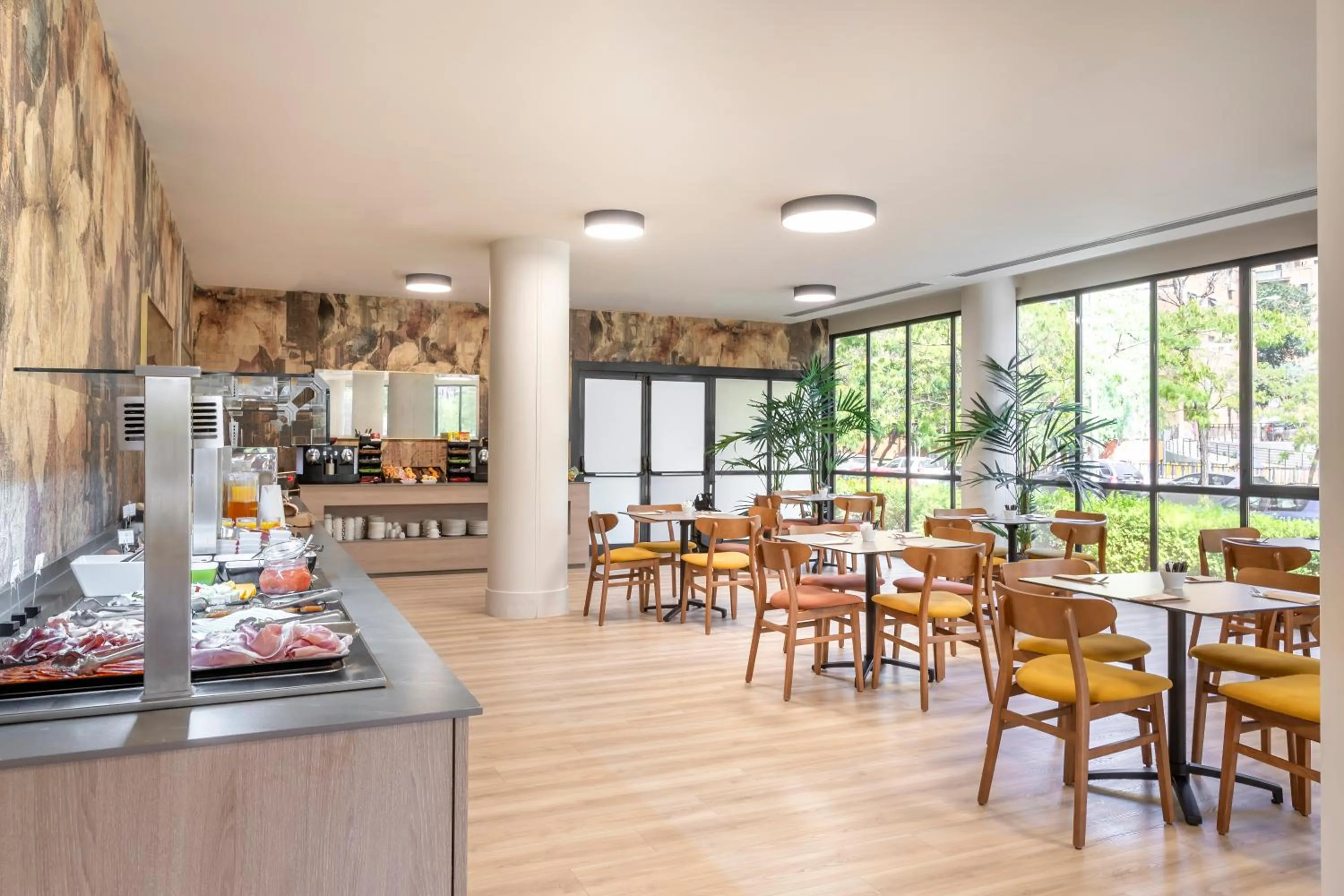 Breakfast in Acta Pirámides