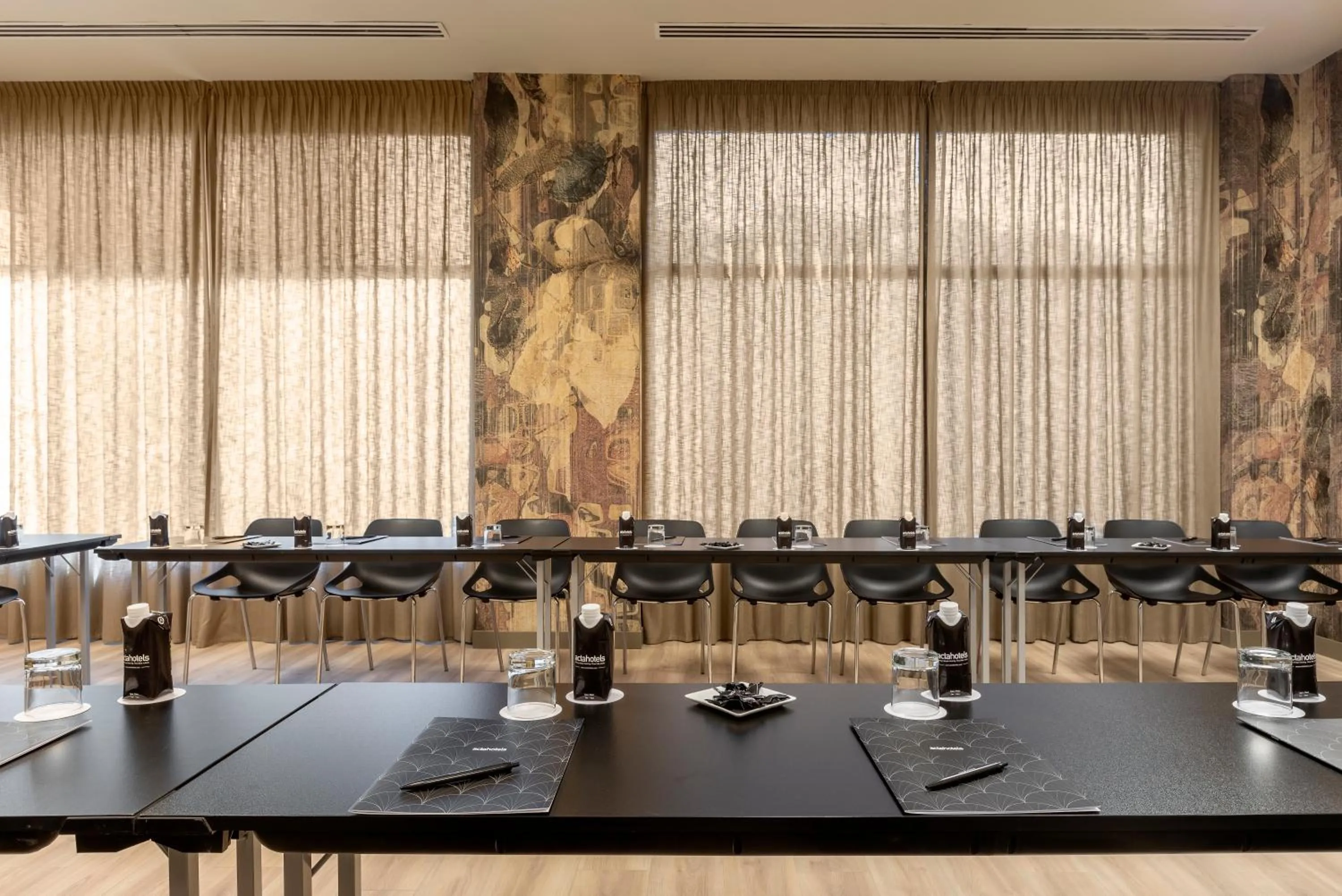 Meeting/conference room in Acta Pirámides