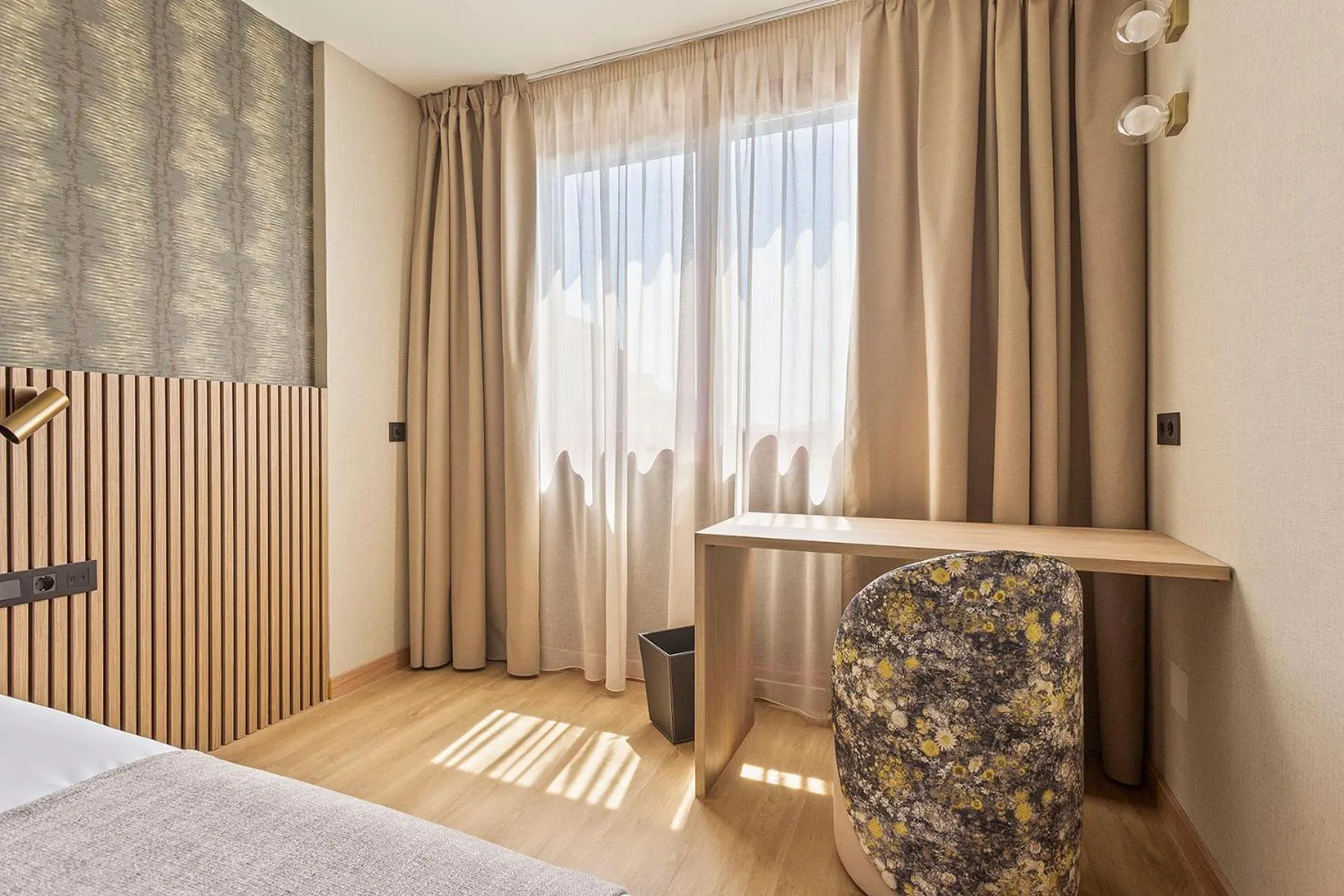 Decorative detail, Bed in Acta Pirámides