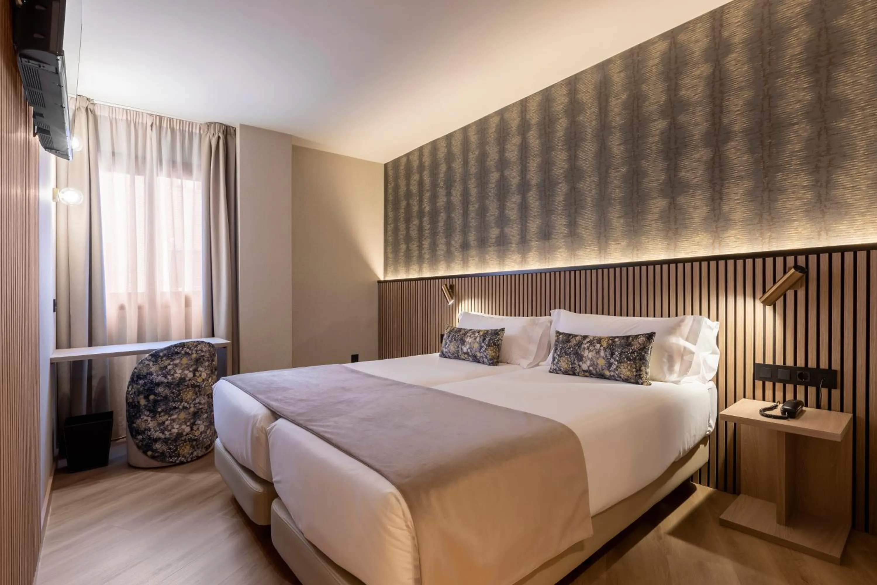 Bedroom, Bed in Acta Pirámides