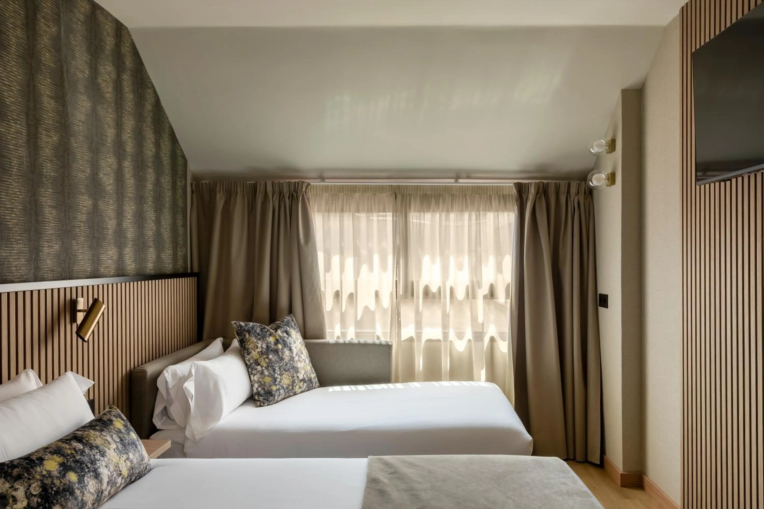 Bedroom, Bed in Acta Pirámides