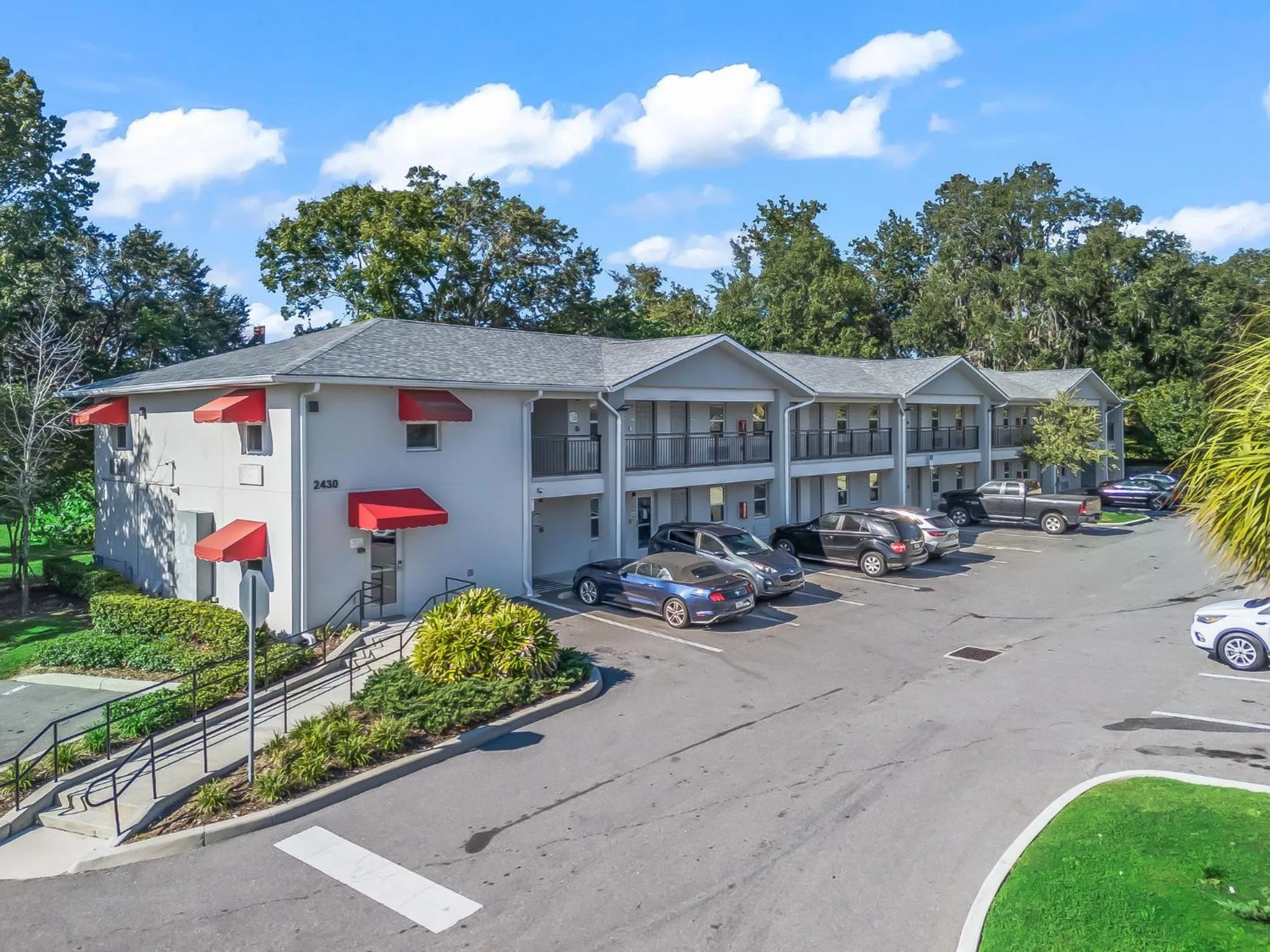 Property building in Baymont by Wyndham Ocala Suites