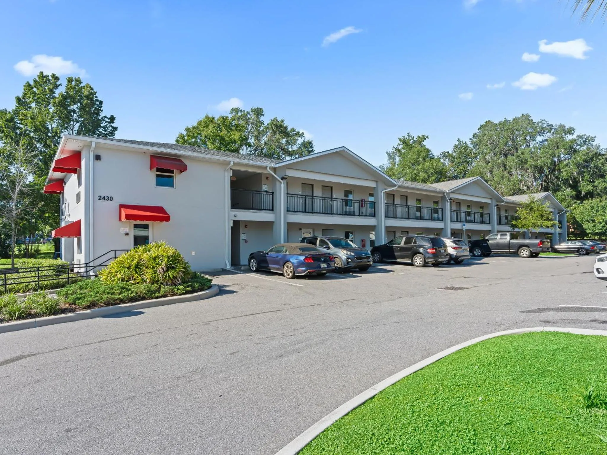 Property building in Baymont by Wyndham Ocala Suites