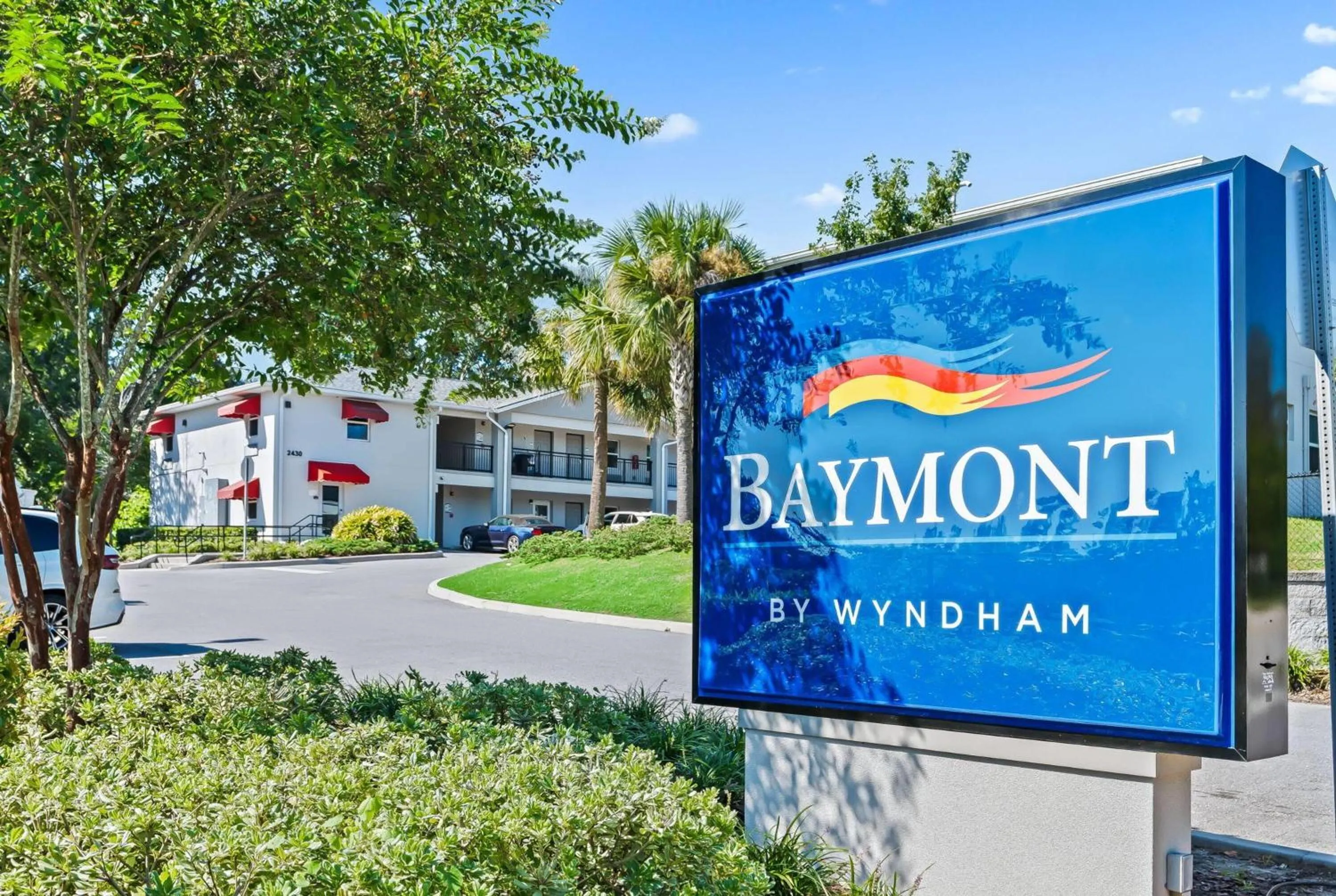 Property building in Baymont by Wyndham Ocala Suites
