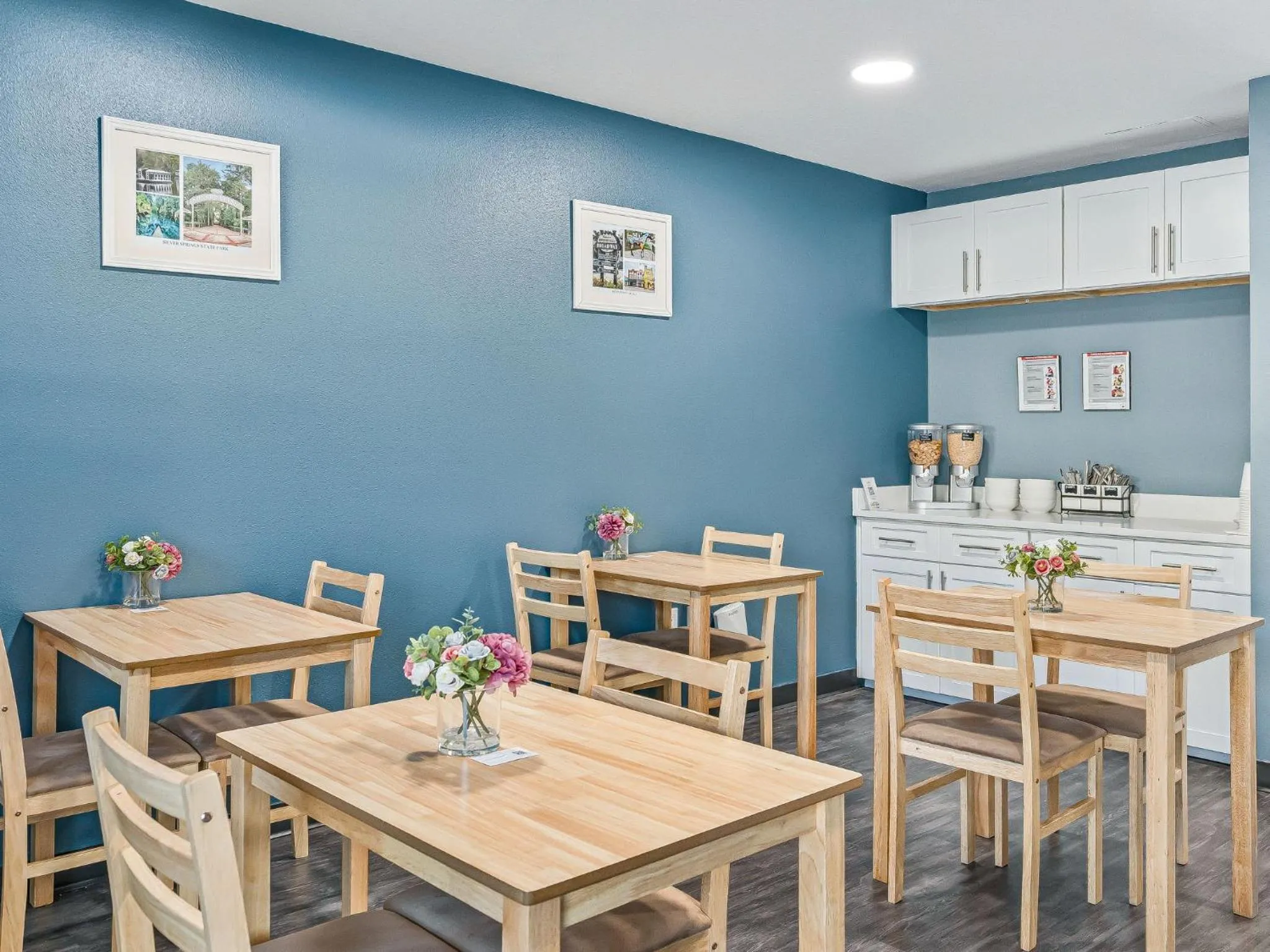 Continental breakfast in Baymont by Wyndham Ocala Suites