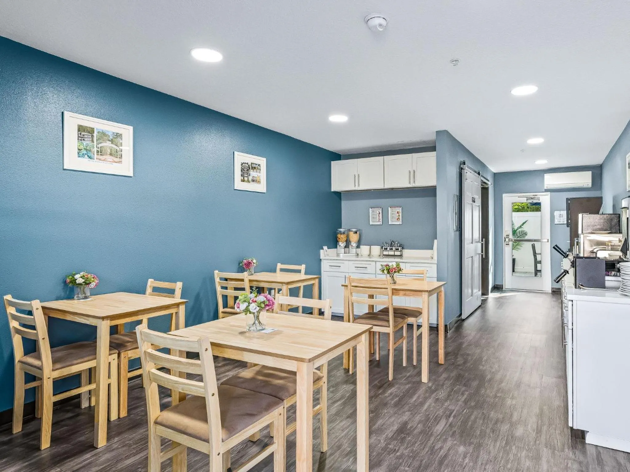 Continental breakfast in Baymont by Wyndham Ocala Suites