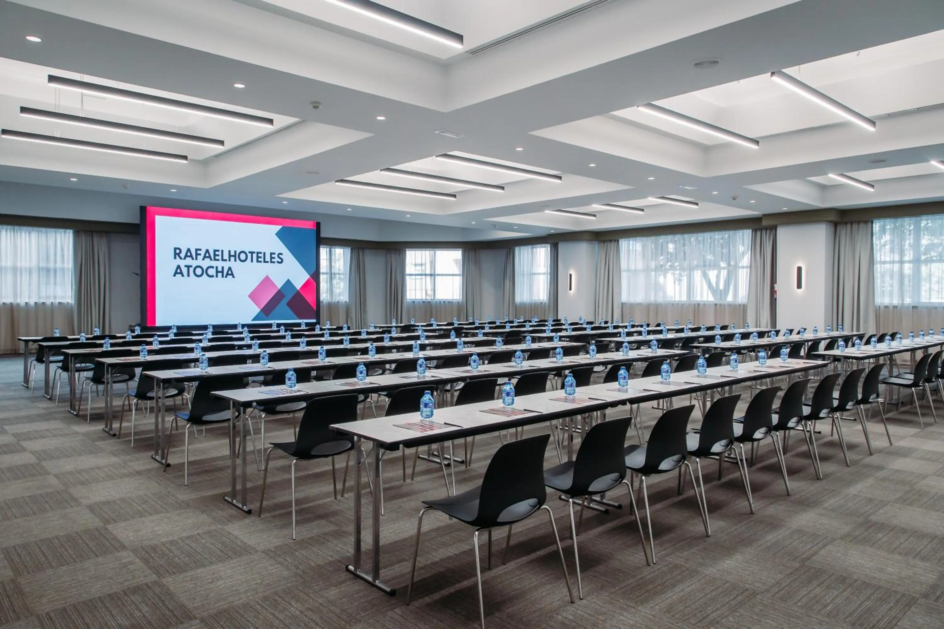 Meeting/conference room in Rafaelhoteles Atocha